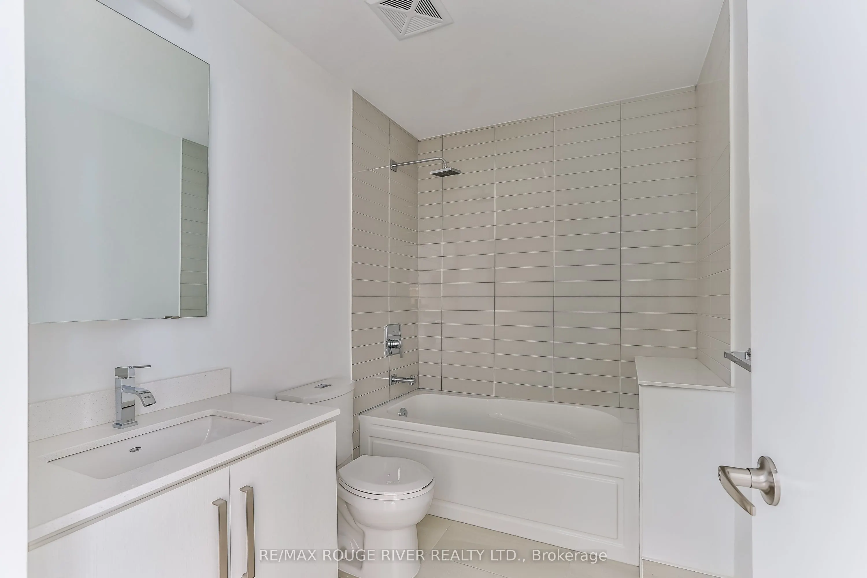 5180 Yonge Street, #708