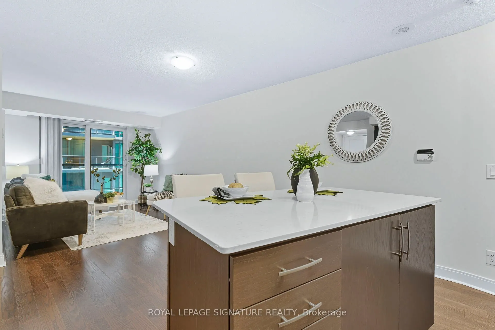 1 Scott Street, #801