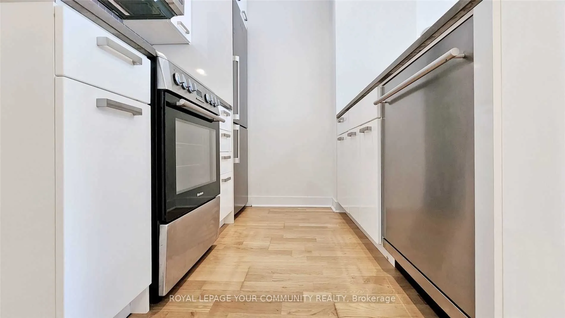 295 Adelaide Street W, #2906