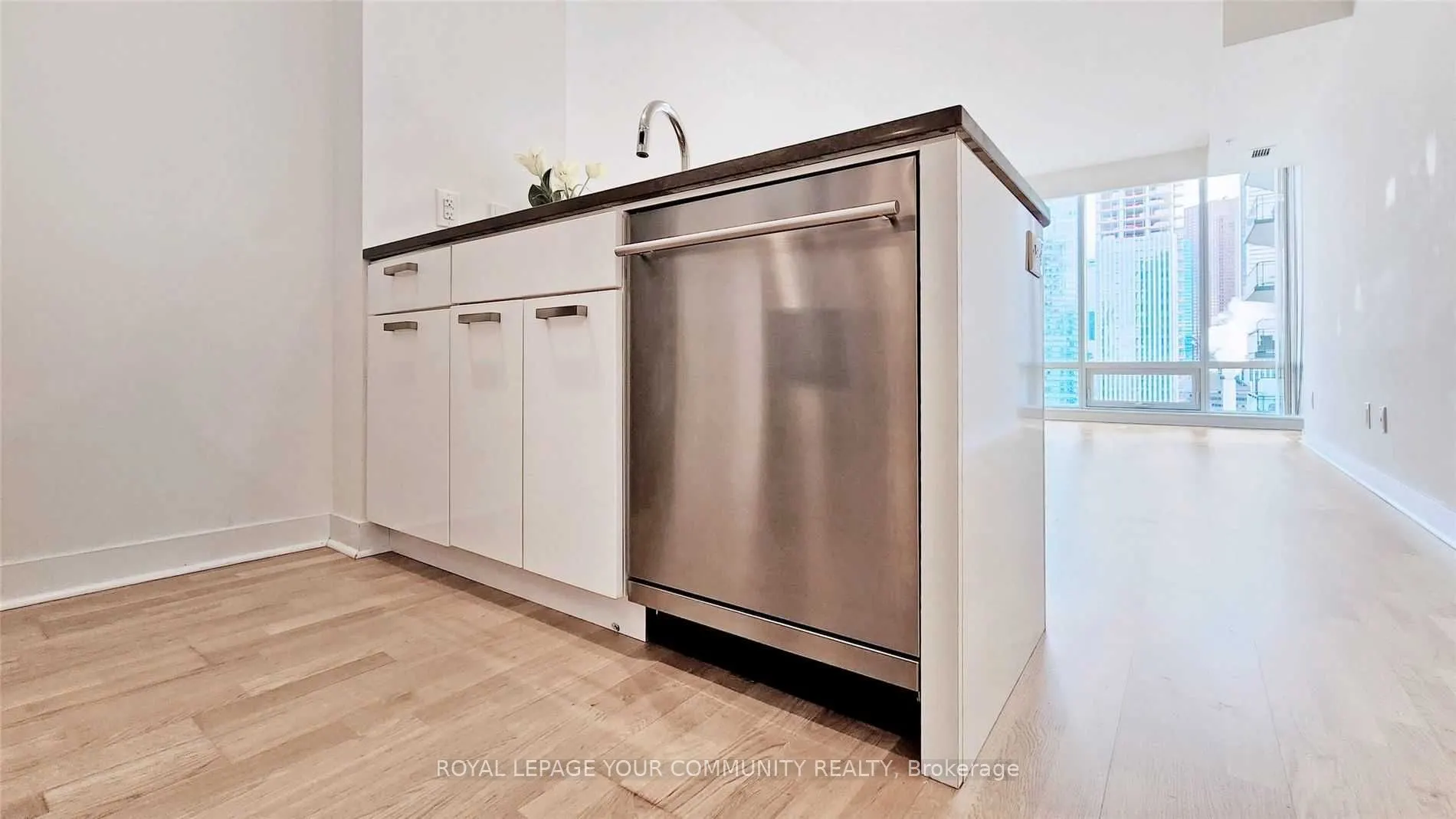 295 Adelaide Street W, #2906