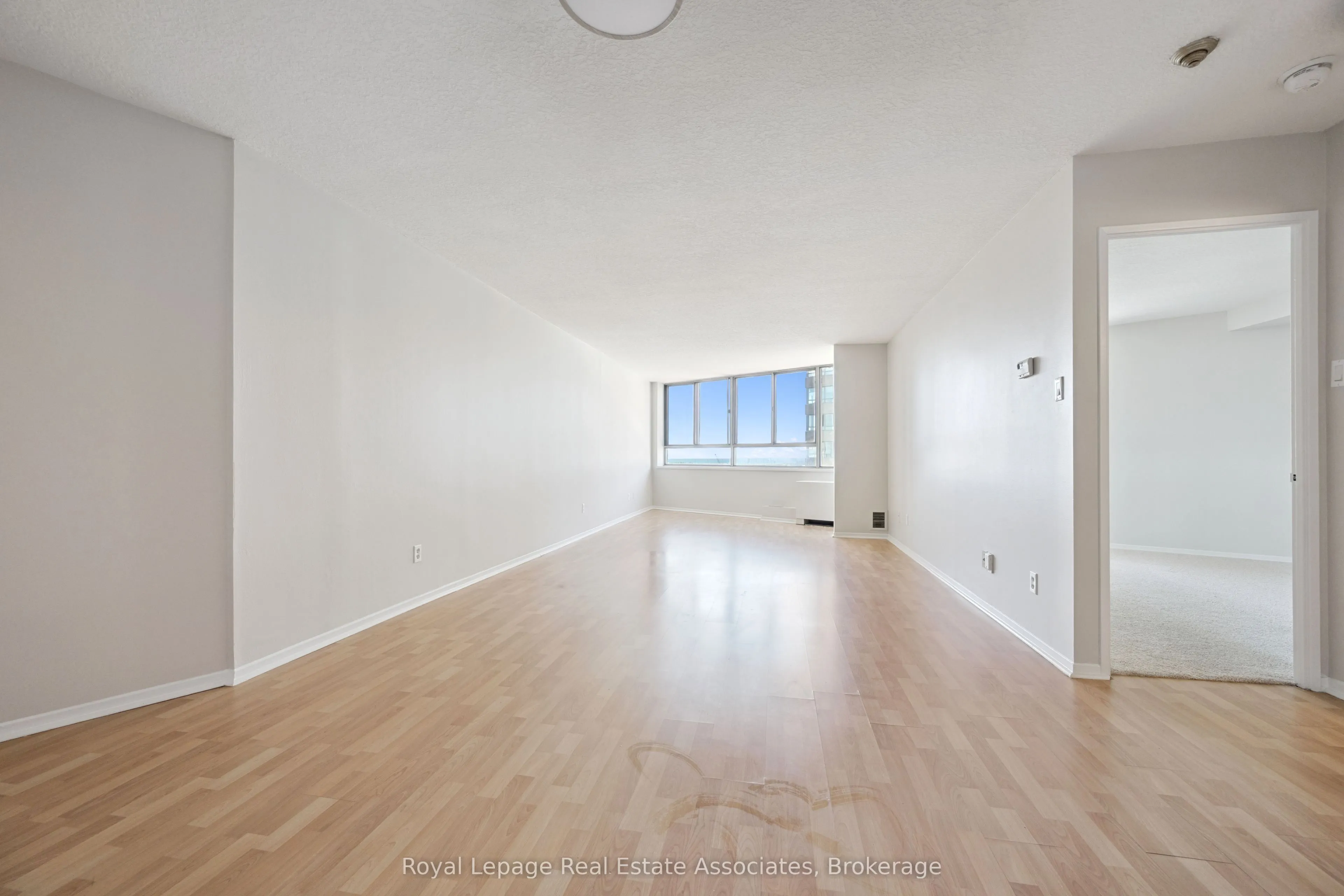 260 Queens Quay W, #1004