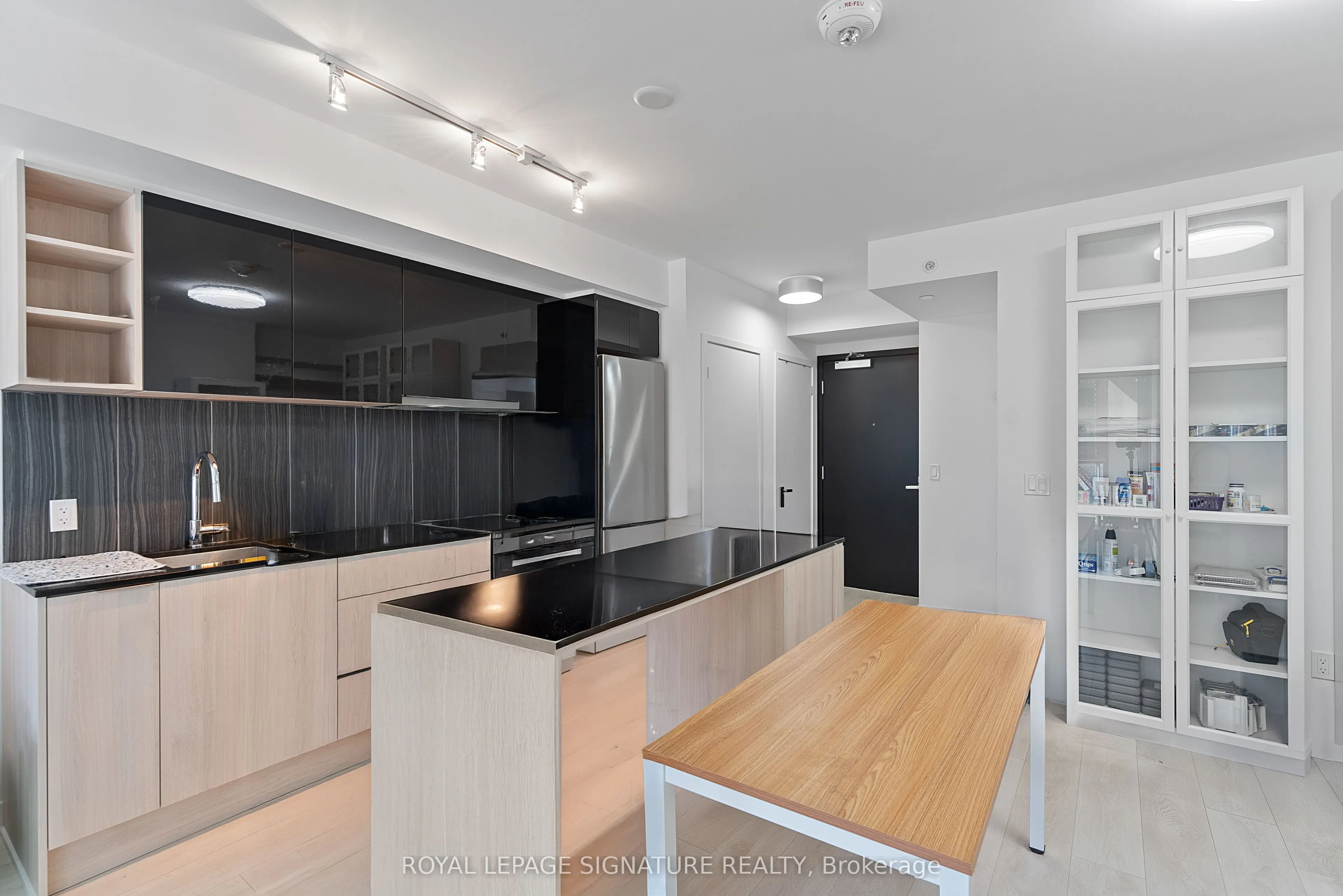 31 Tippett Road, #452