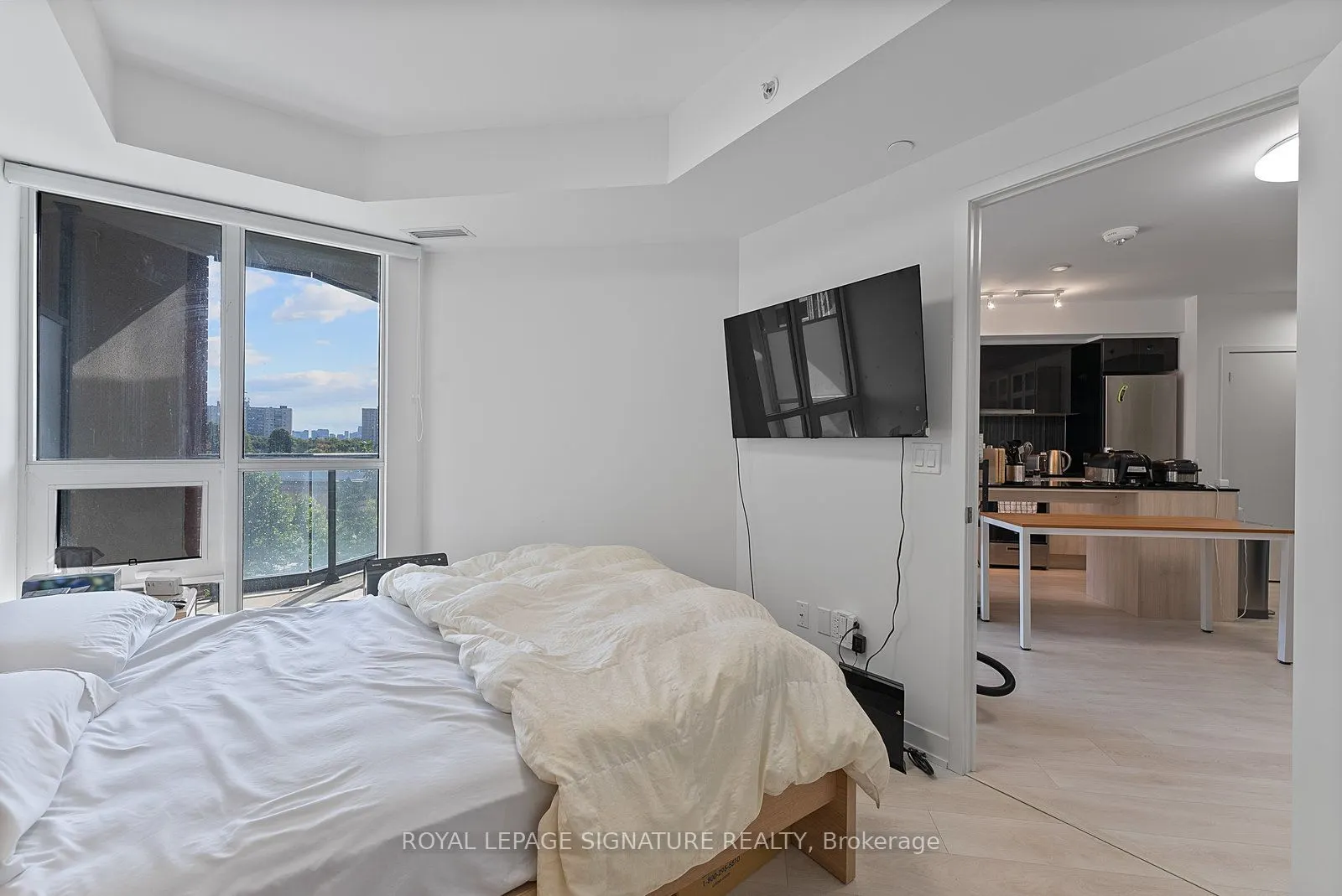 31 Tippett Road, #452