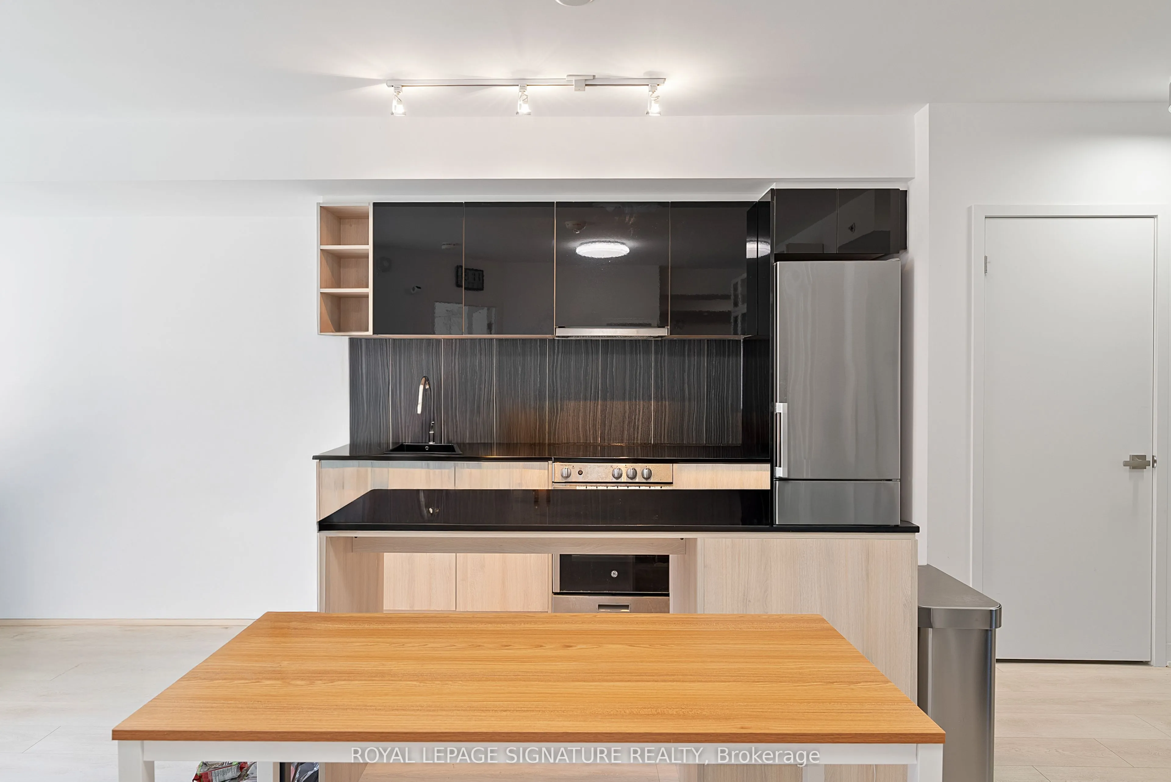 31 Tippett Road, #452