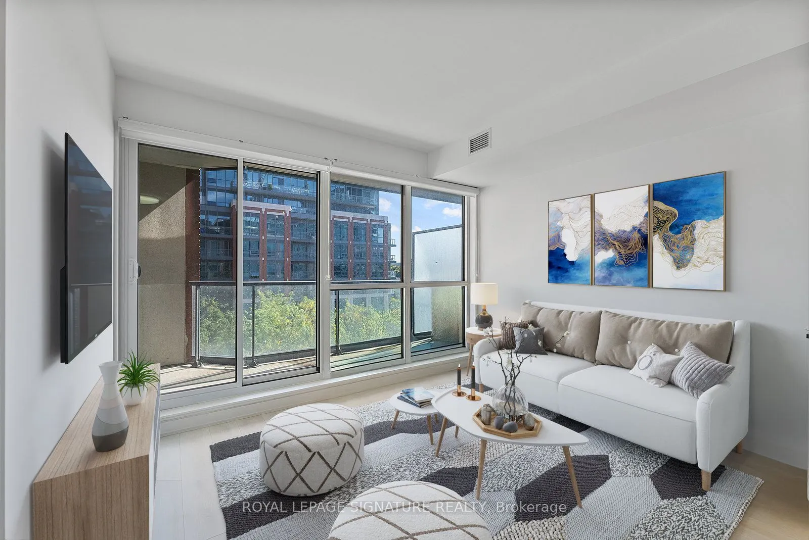 31 Tippett Road, #452