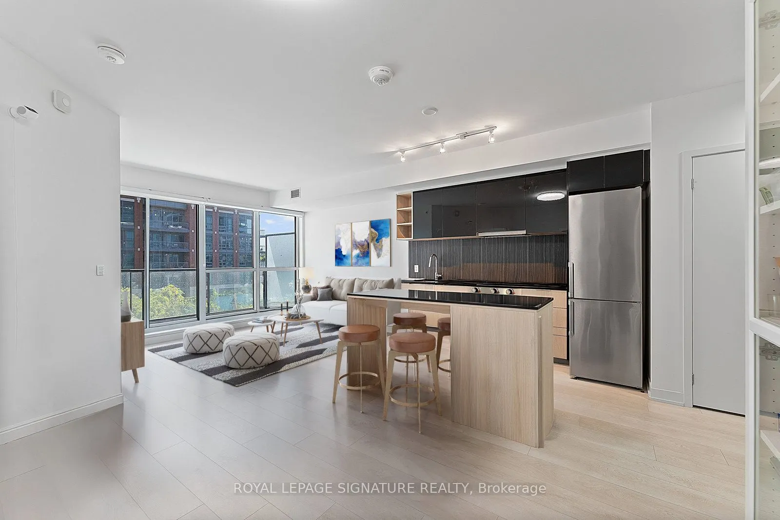 31 Tippett Road, #452