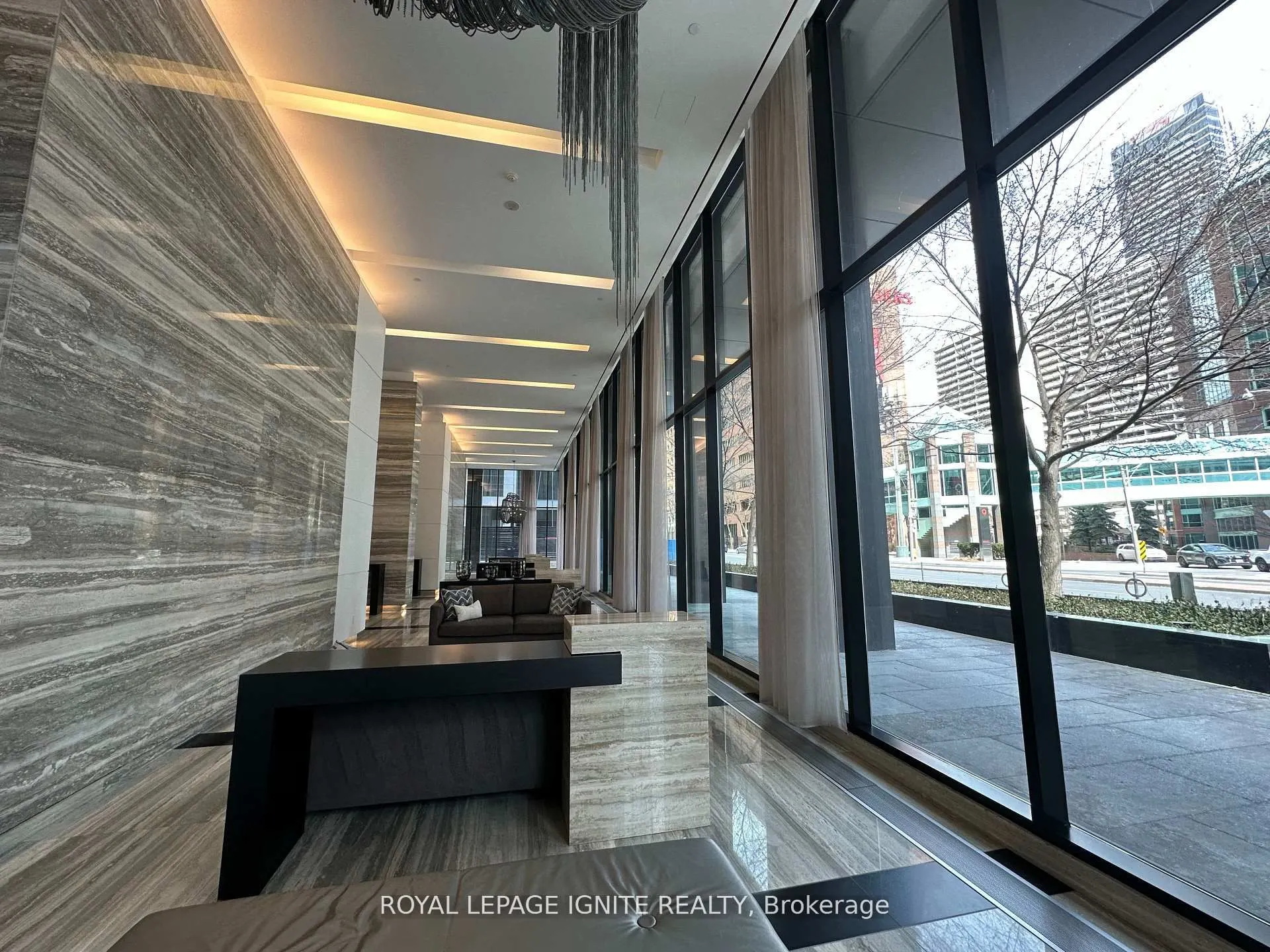 110 Charles Street E, #1809