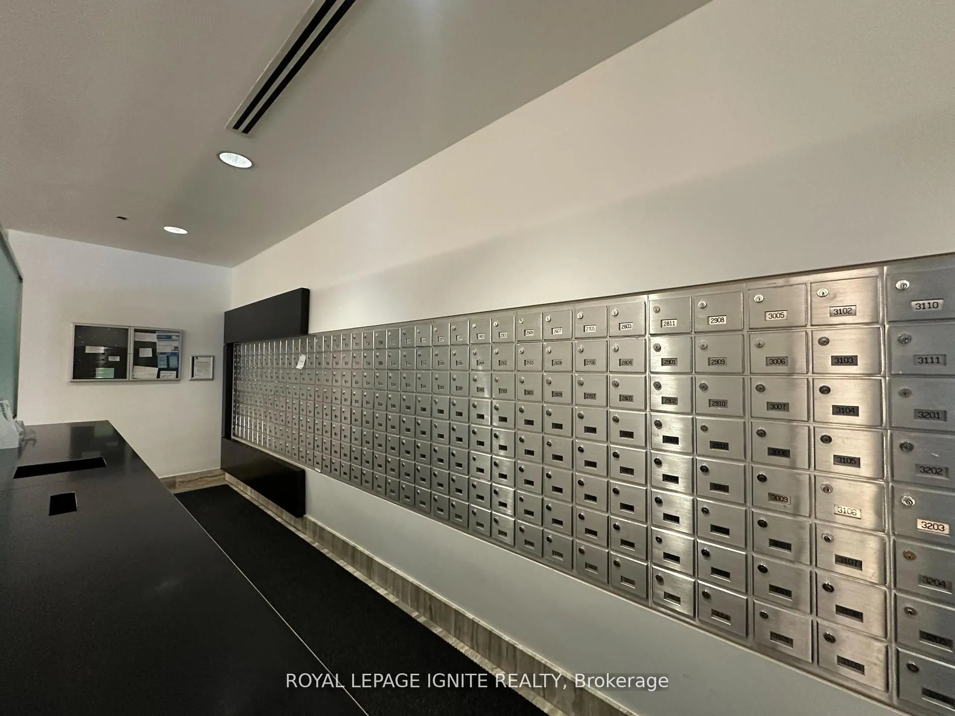 110 Charles Street E, #1809