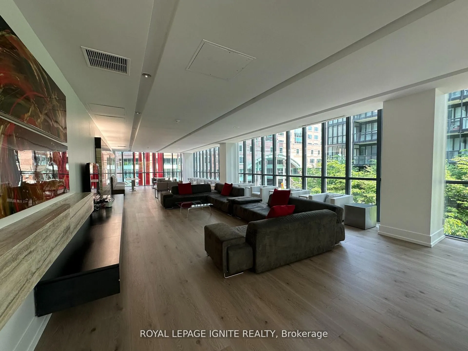 110 Charles Street E, #1809