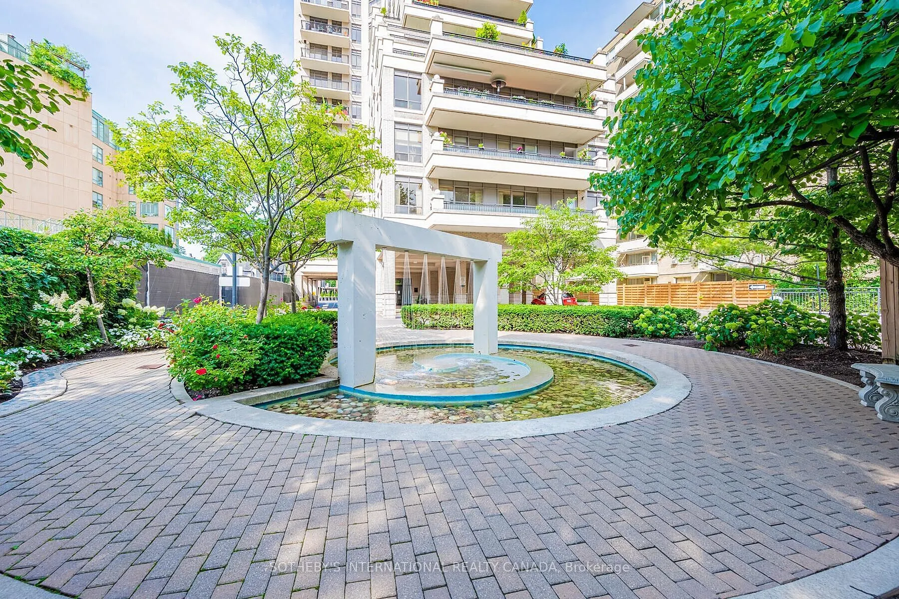 99 Avenue Road, #1101