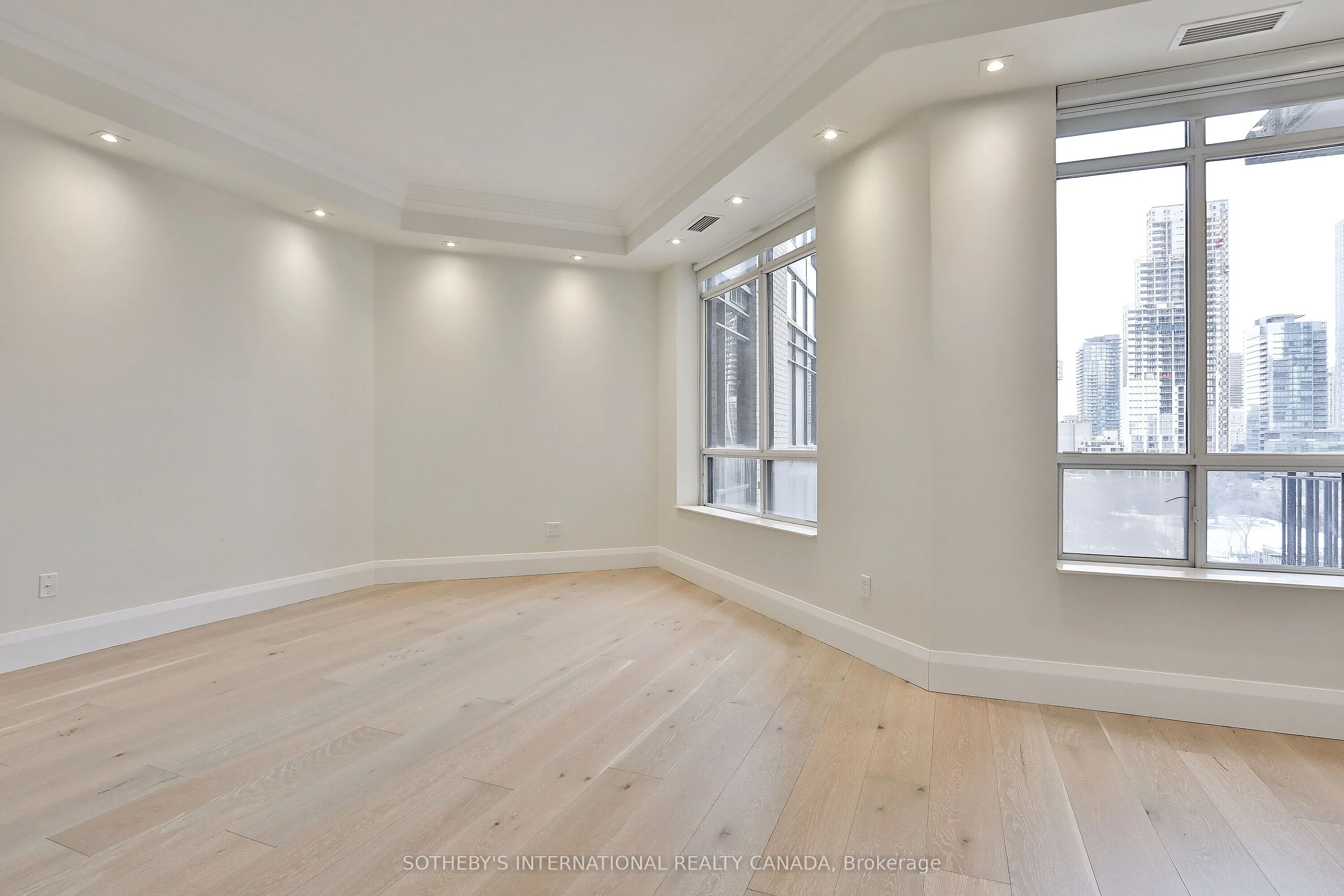 99 Avenue Road, #1101