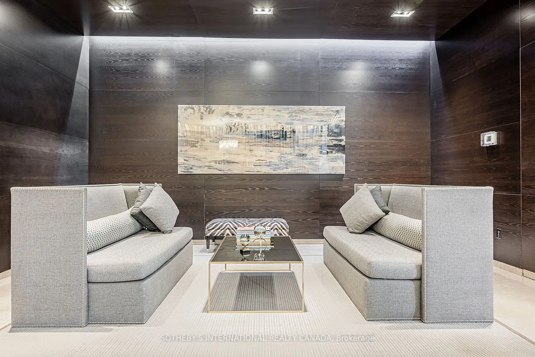 99 Avenue Road, #1101