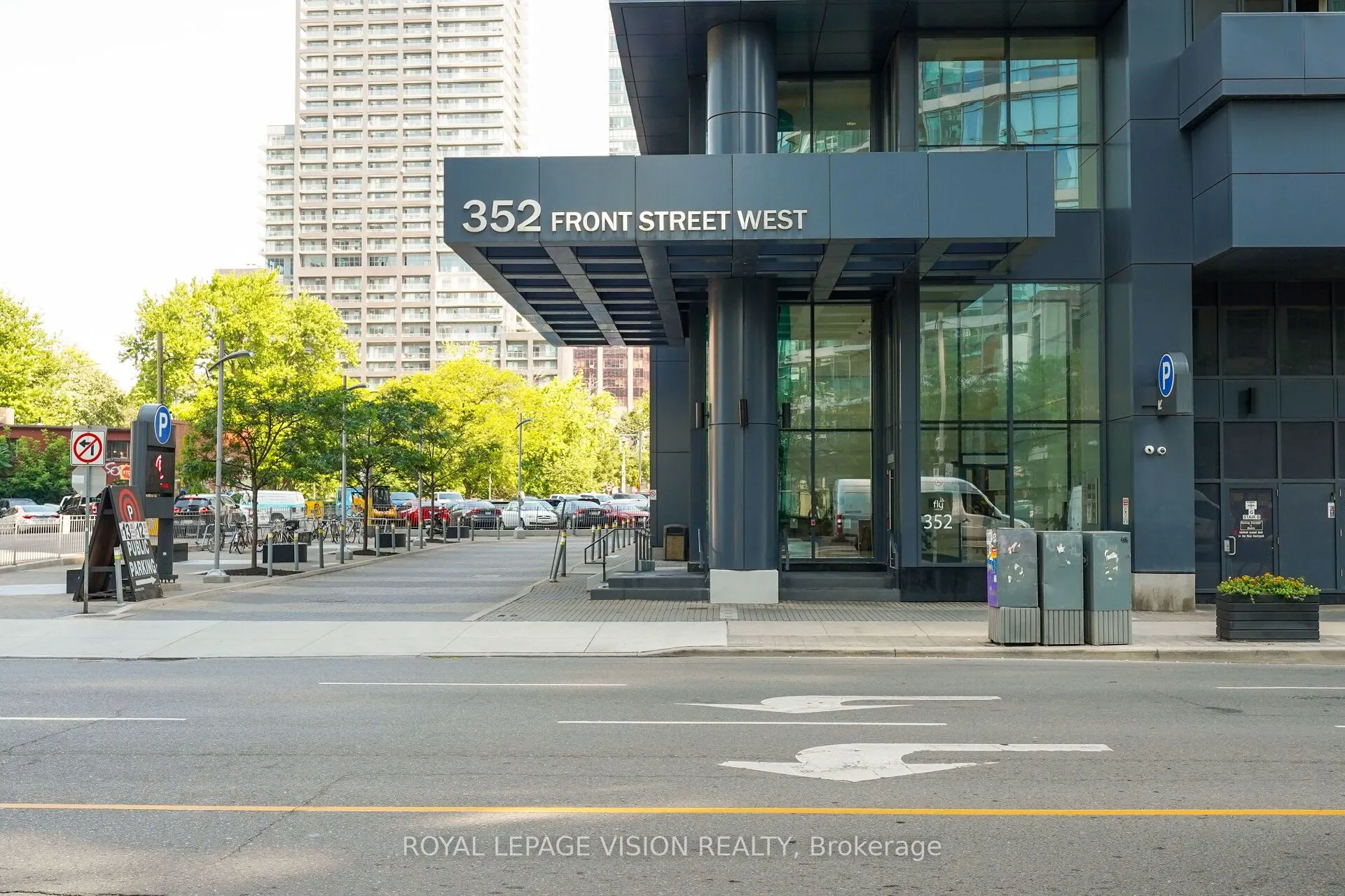 352 Front Street W, #2012