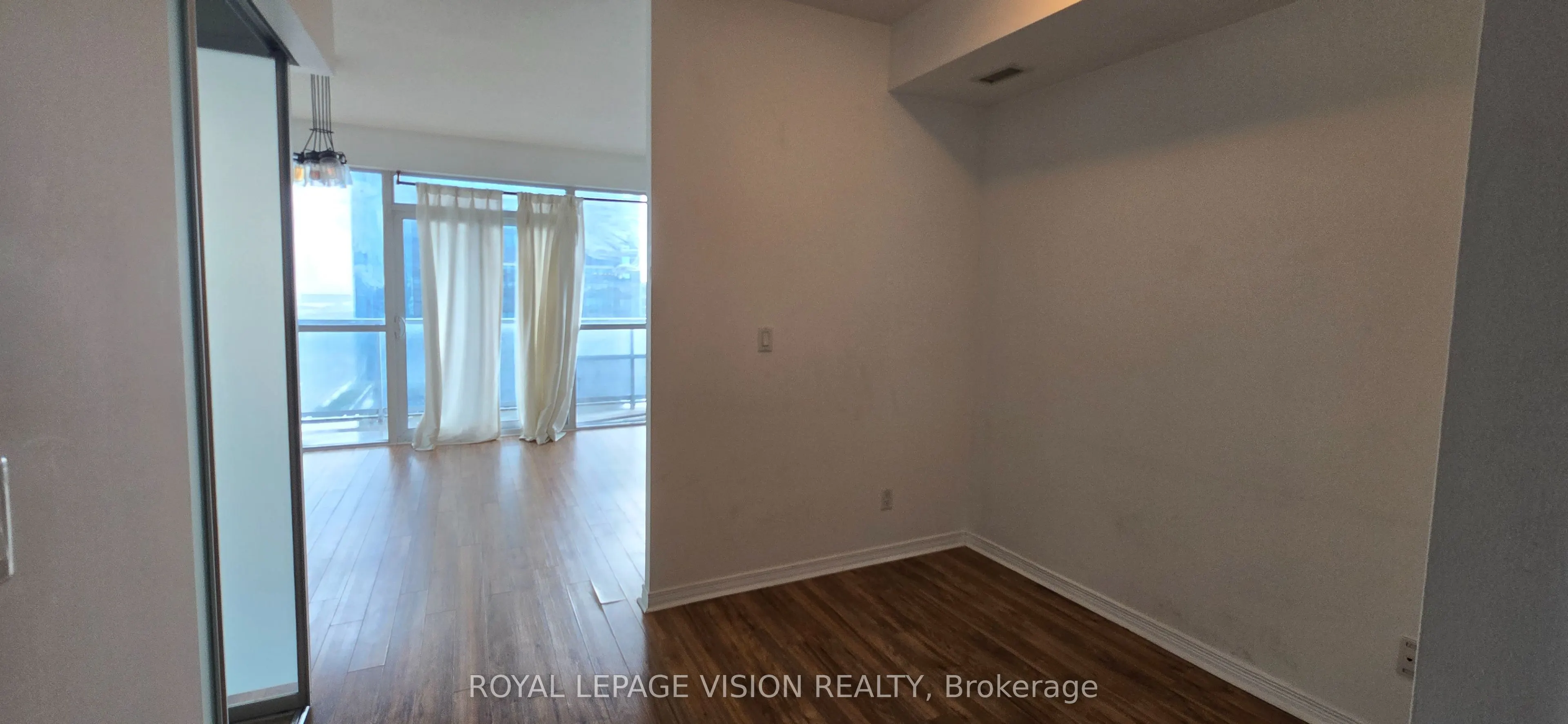 352 Front Street W, #2012