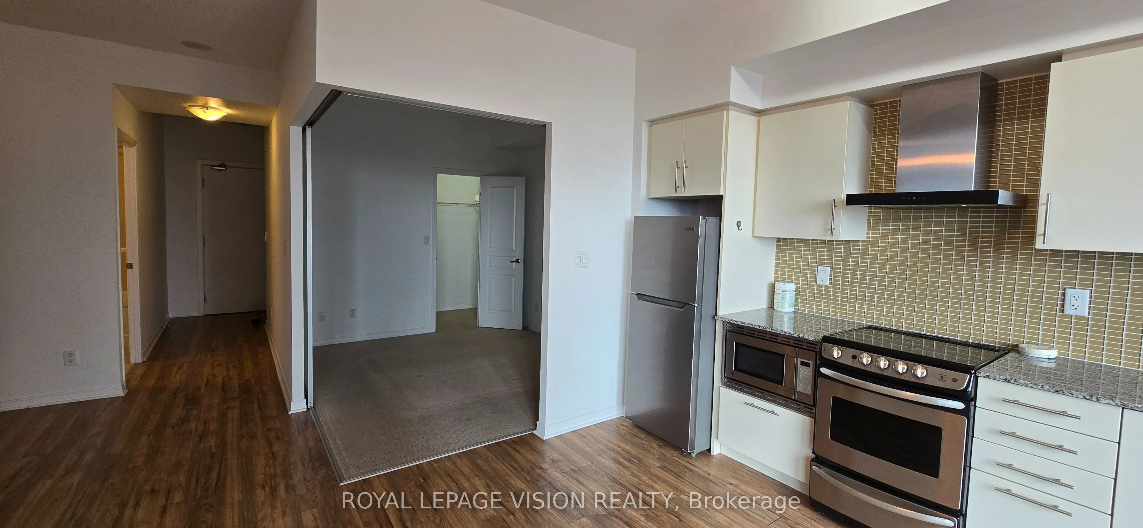 352 Front Street W, #2012