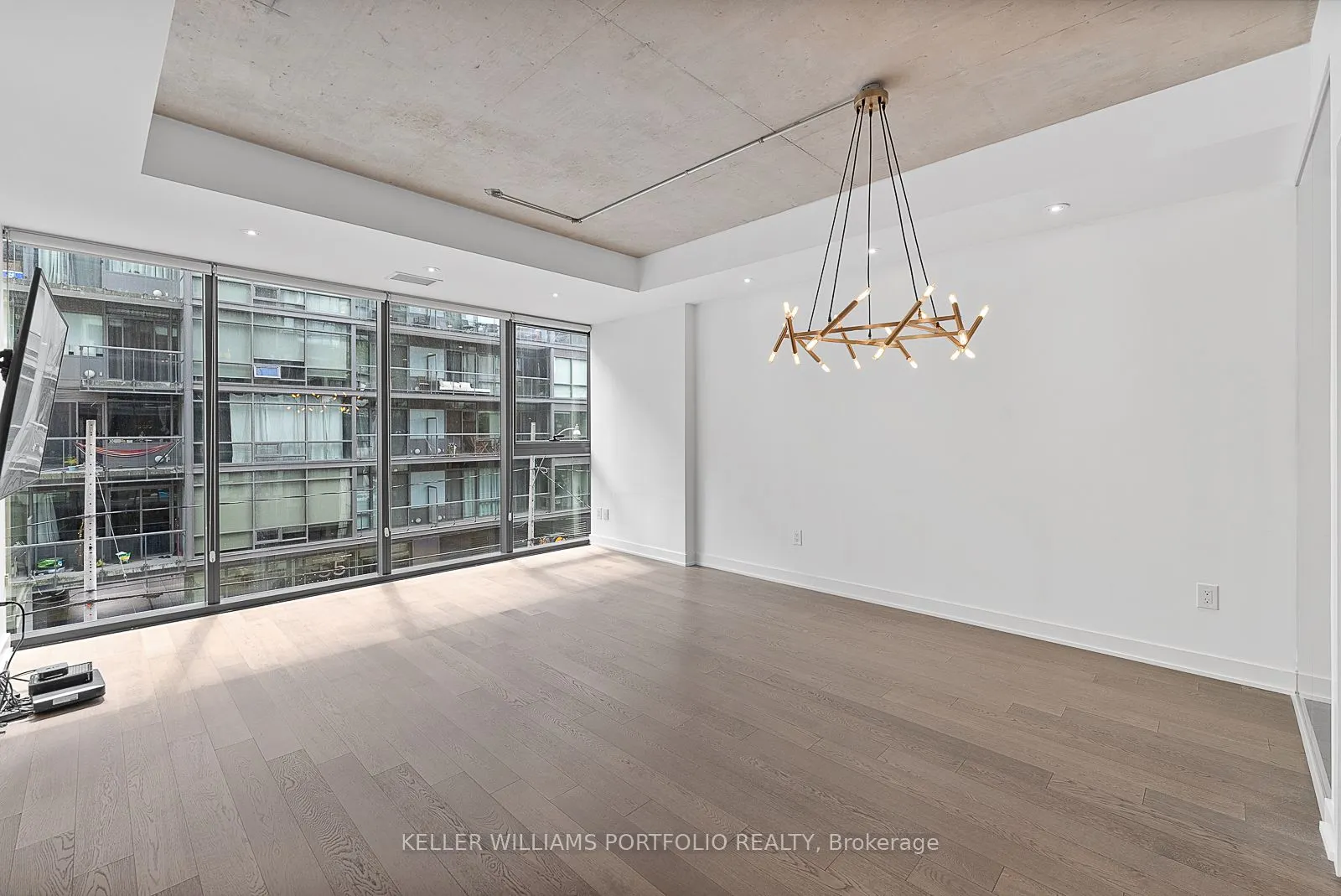 38 Stewart Street, #303