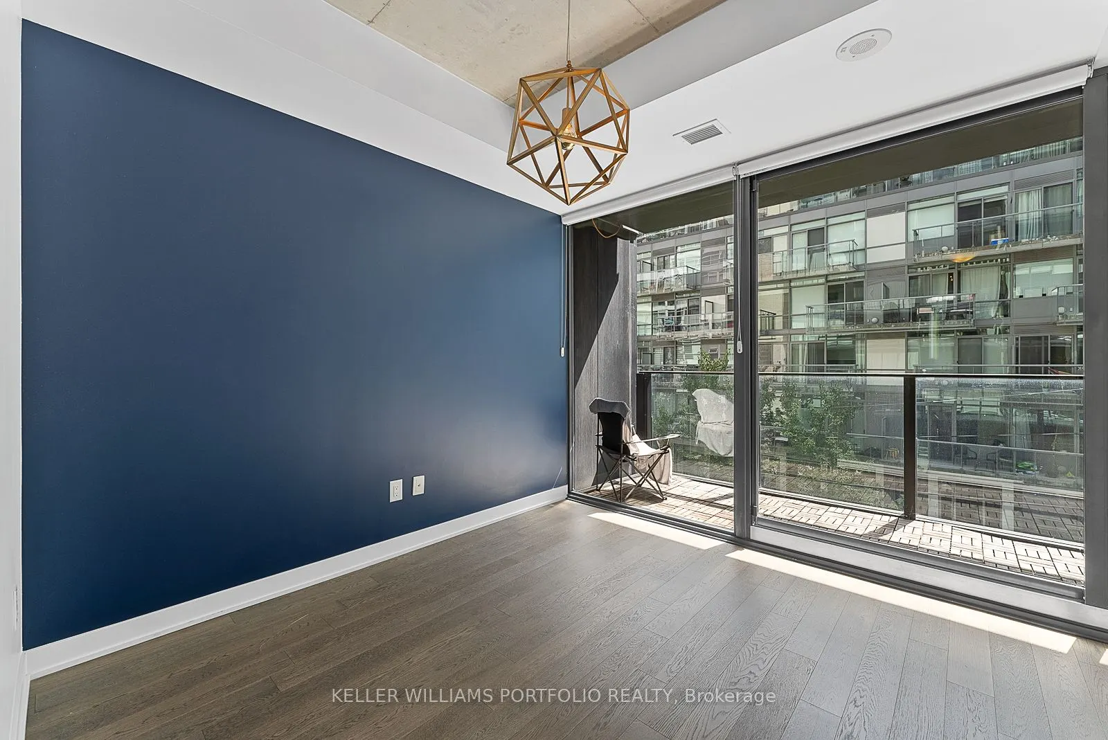 38 Stewart Street, #303