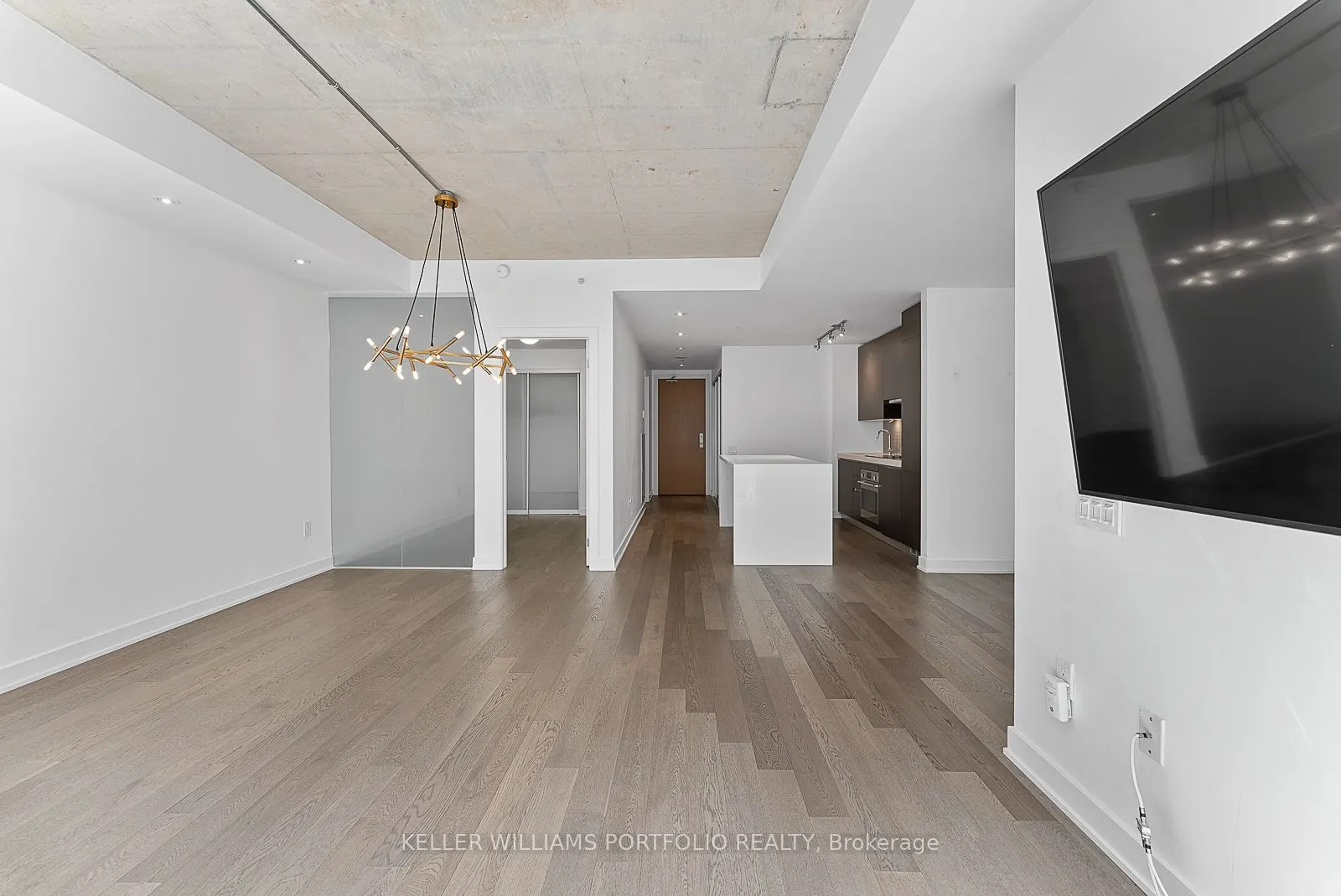 38 Stewart Street, #303