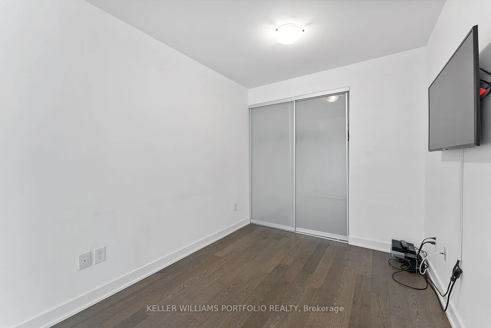 38 Stewart Street, #303