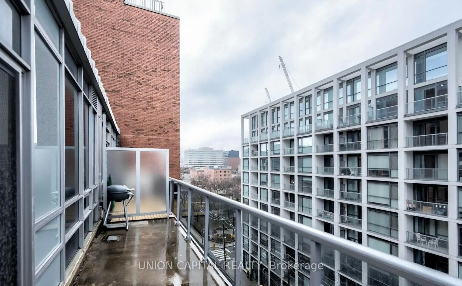 399 Adelaide Street W, #816