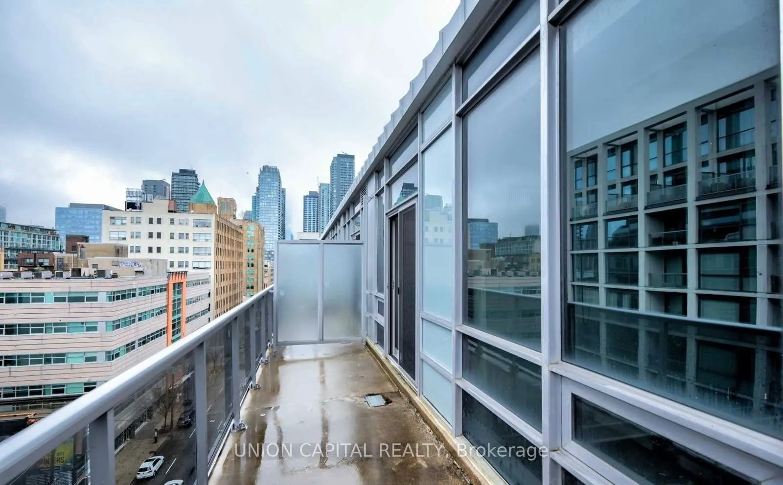 399 Adelaide Street W, #816