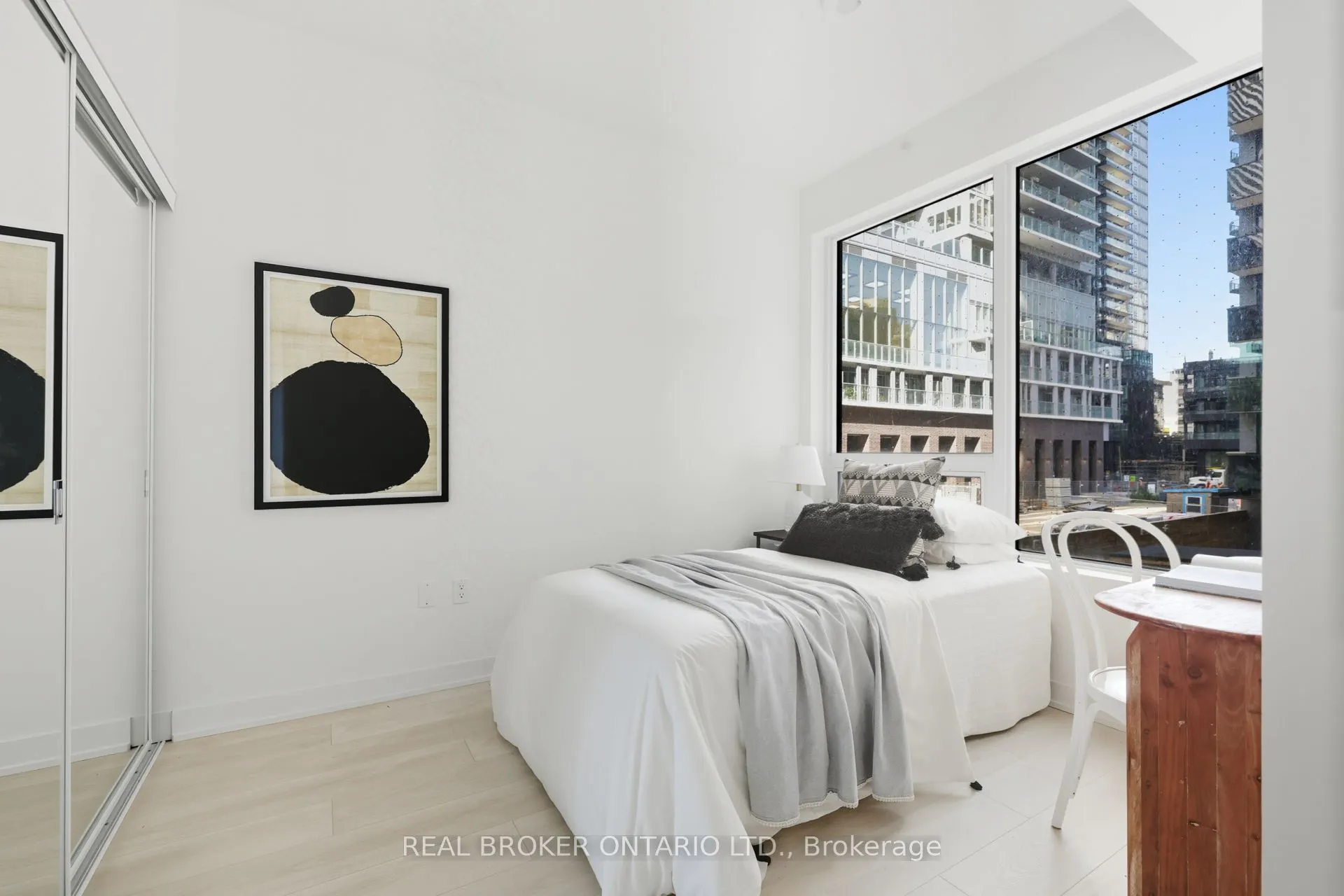 127 Broadway Avenue, #207