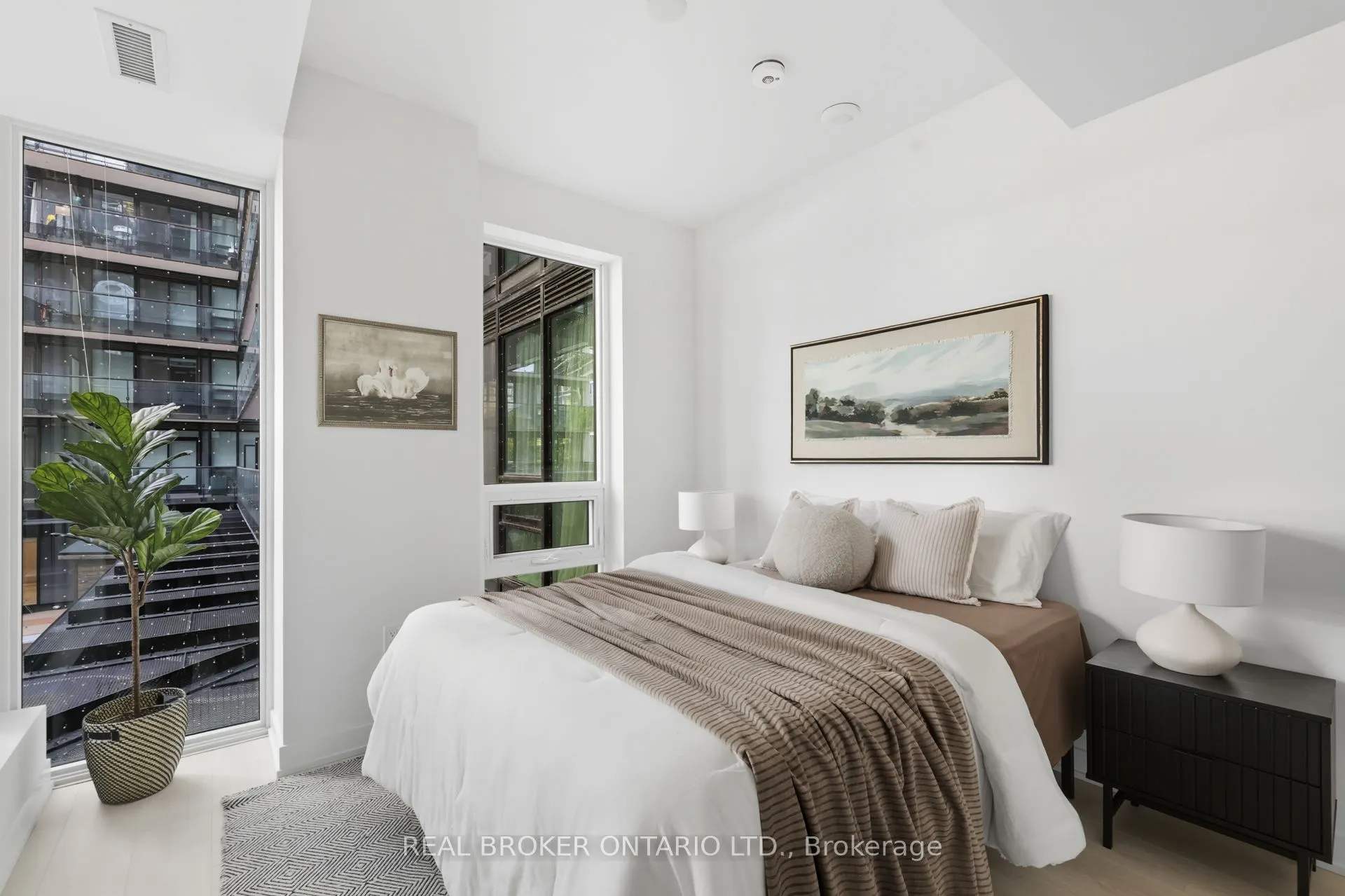 127 Broadway Avenue, #207