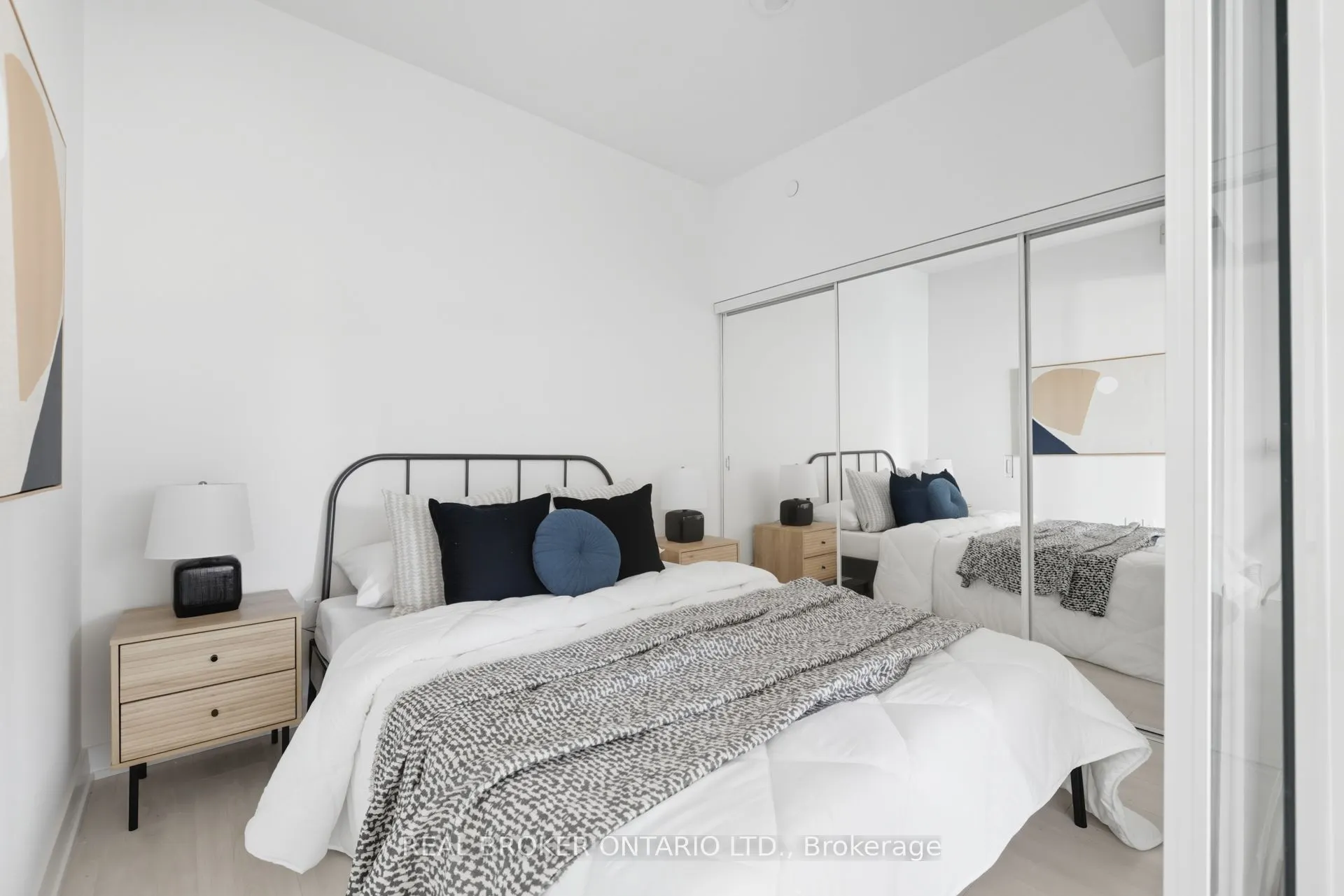 127 Broadway Avenue, #207