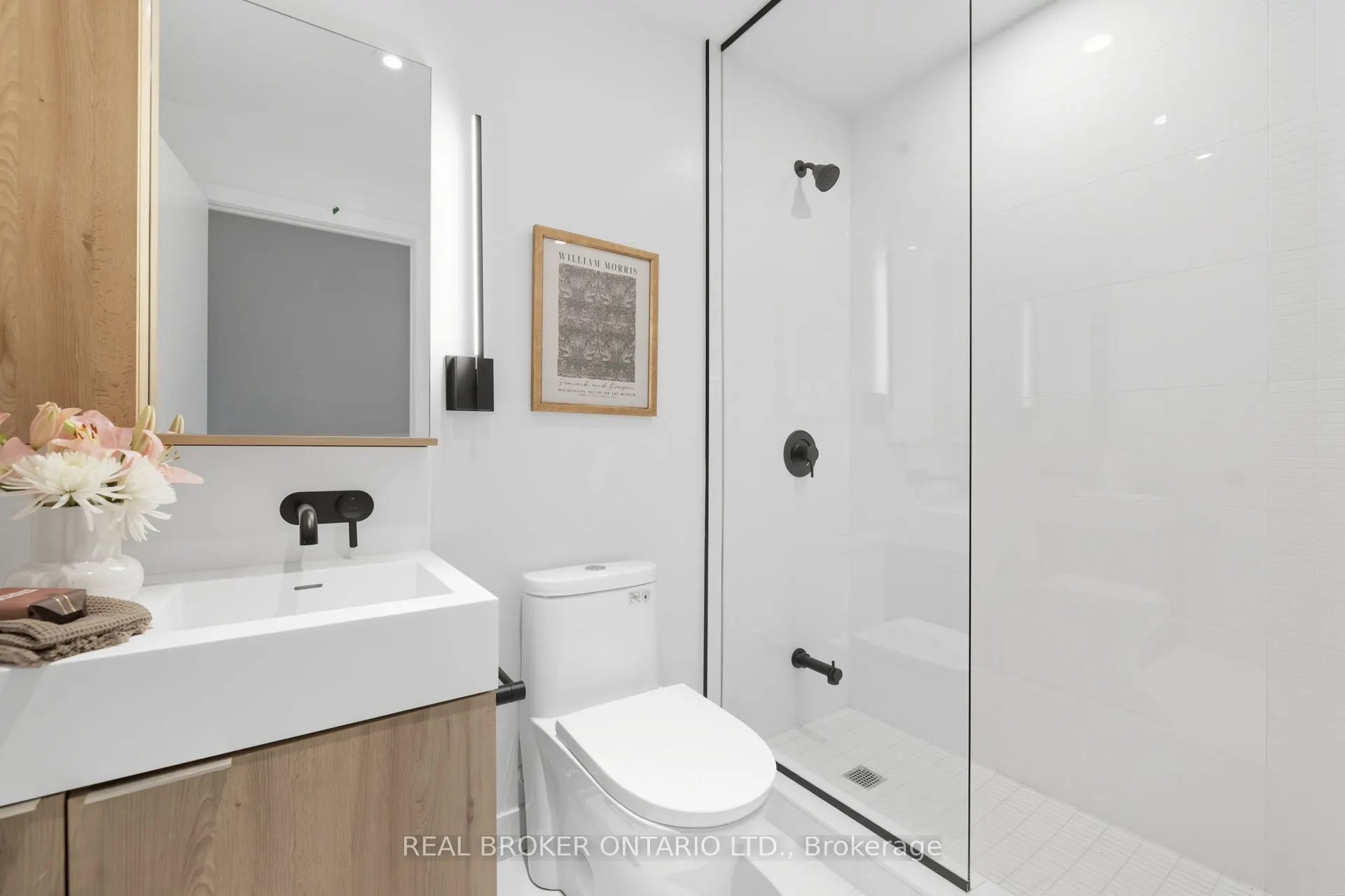 127 Broadway Avenue, #207