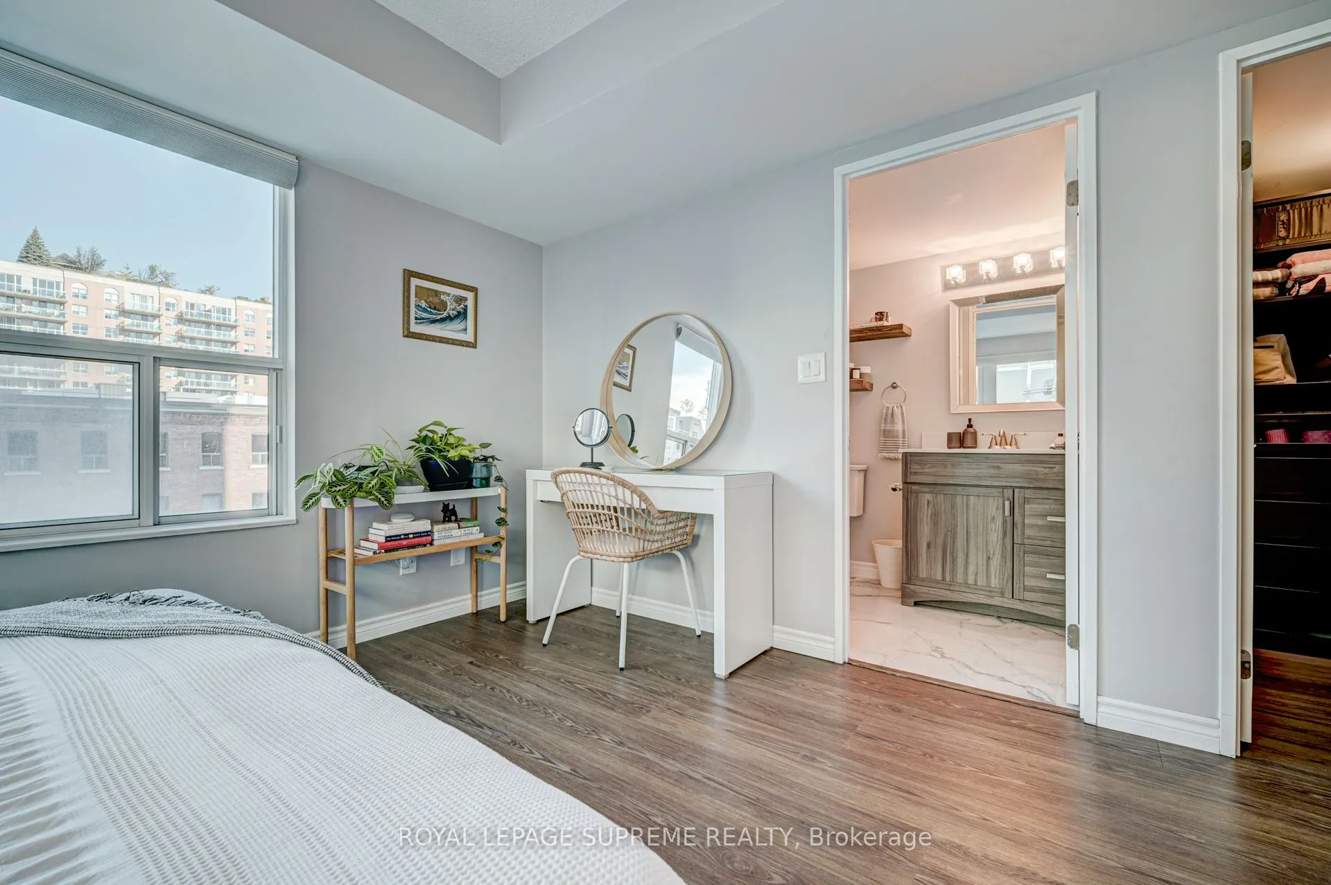 230 King Street E, #716