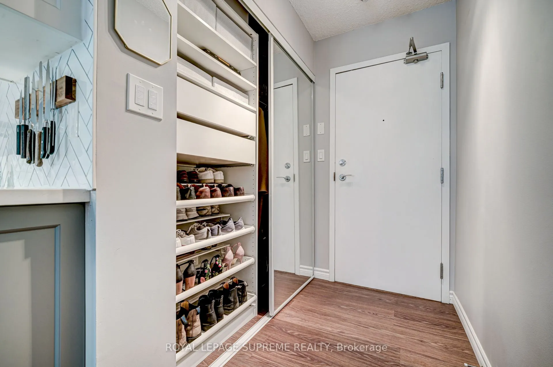 230 King Street E, #716