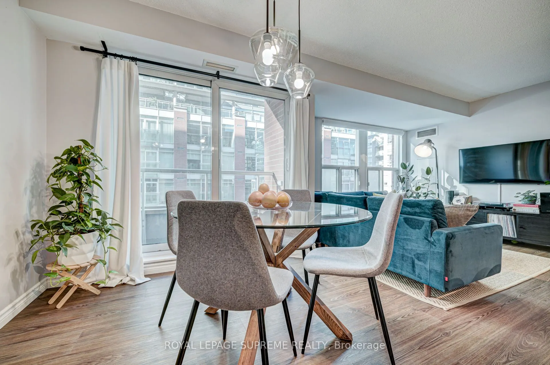 230 King Street E, #716