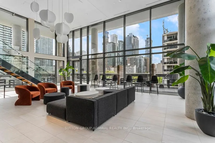 81 Wellesley Street E, #2104