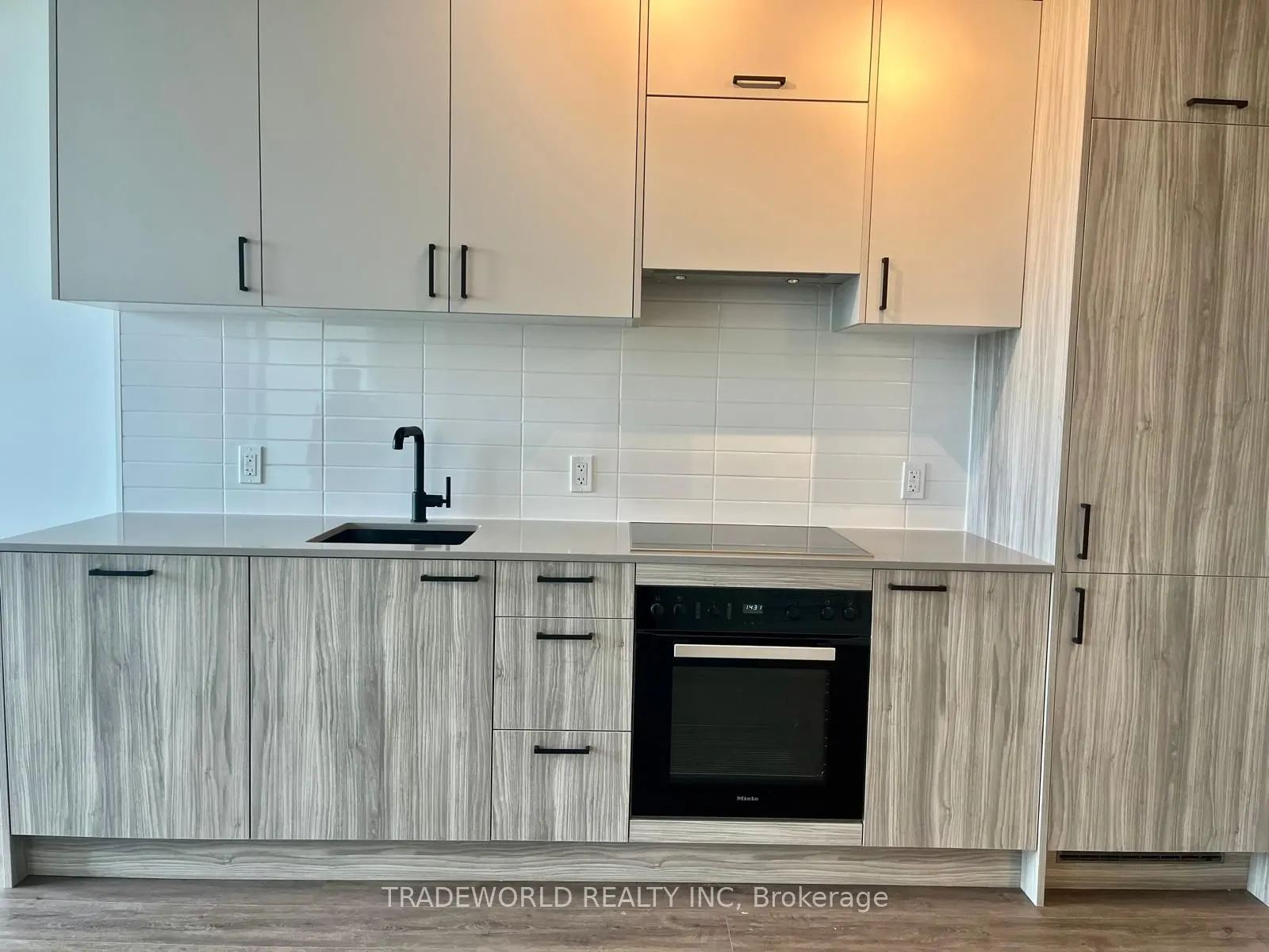 1 Kyle Lowry Road, #607