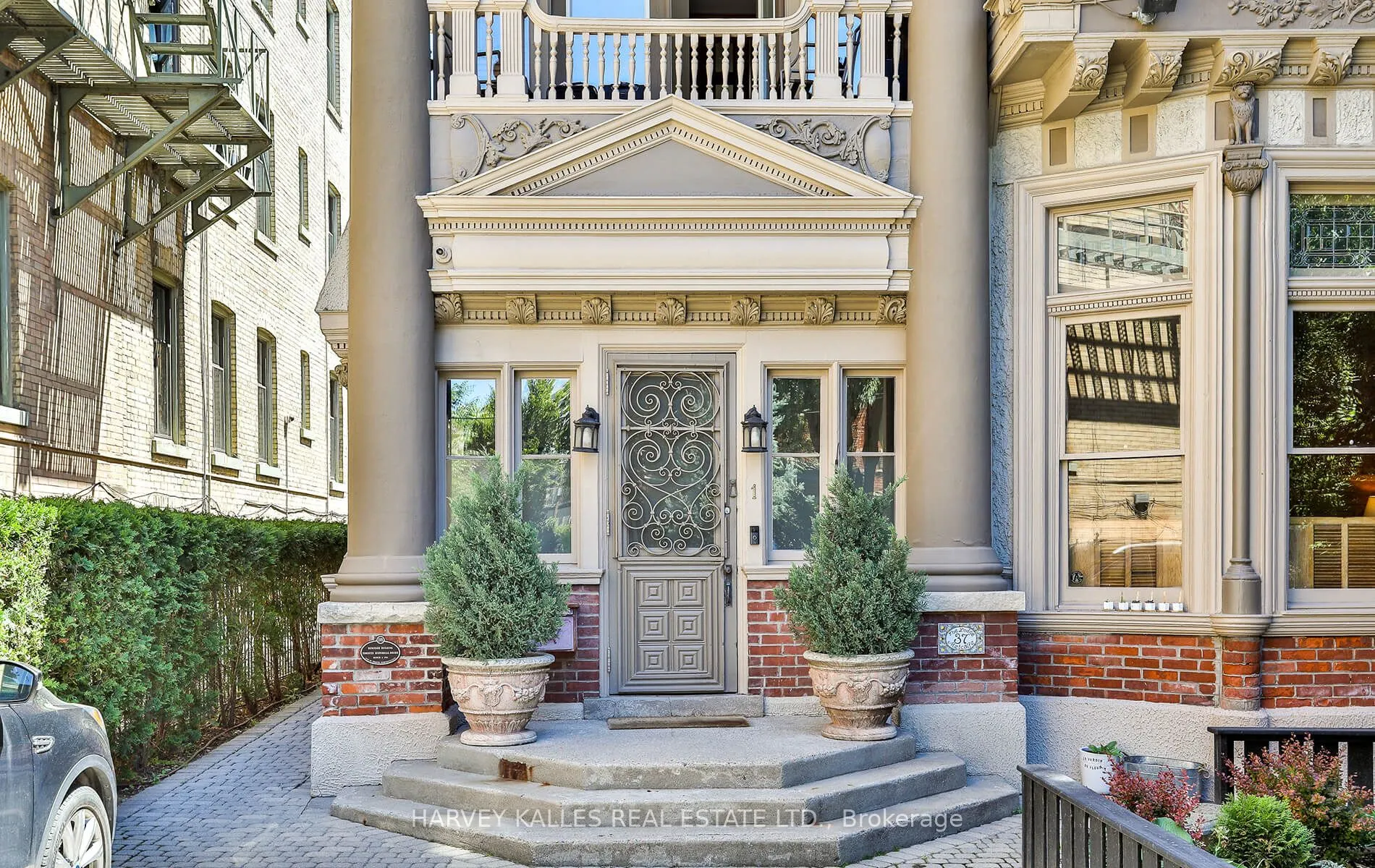 37 Metcalfe Street, #1