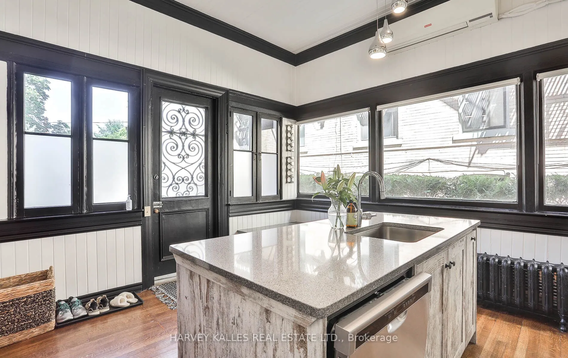 37 Metcalfe Street, #1