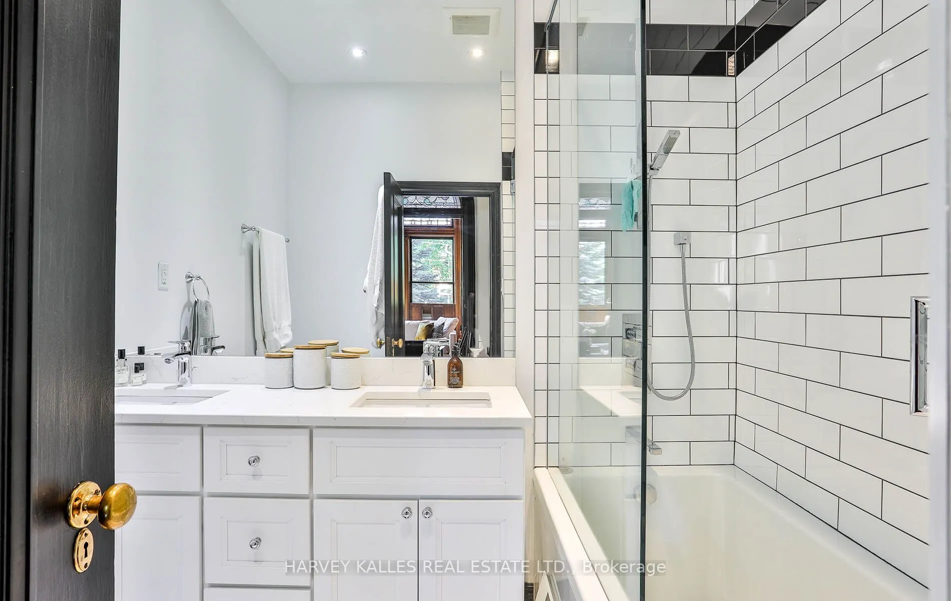 37 Metcalfe Street, #1