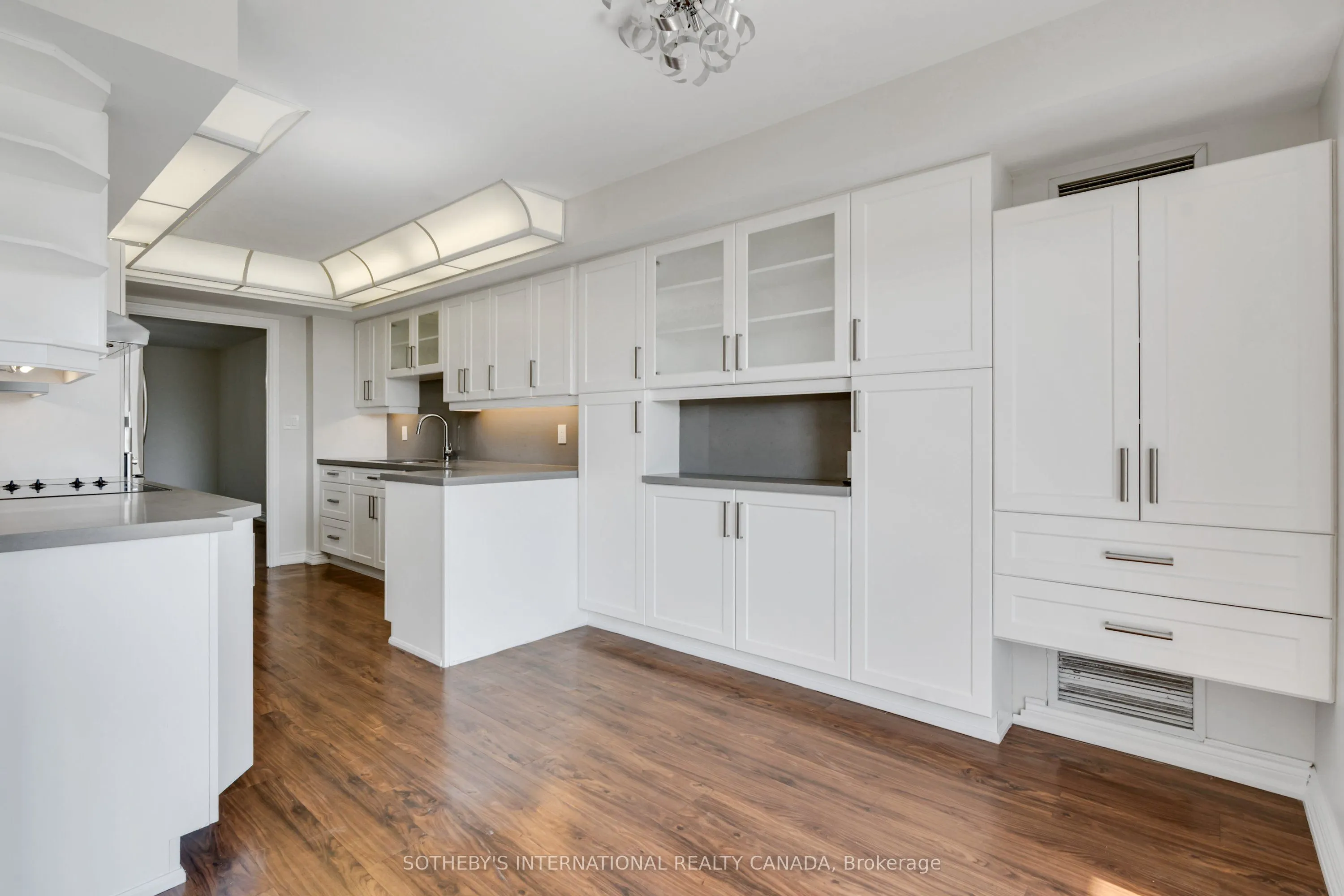 3181 Bayview Avenue, #512