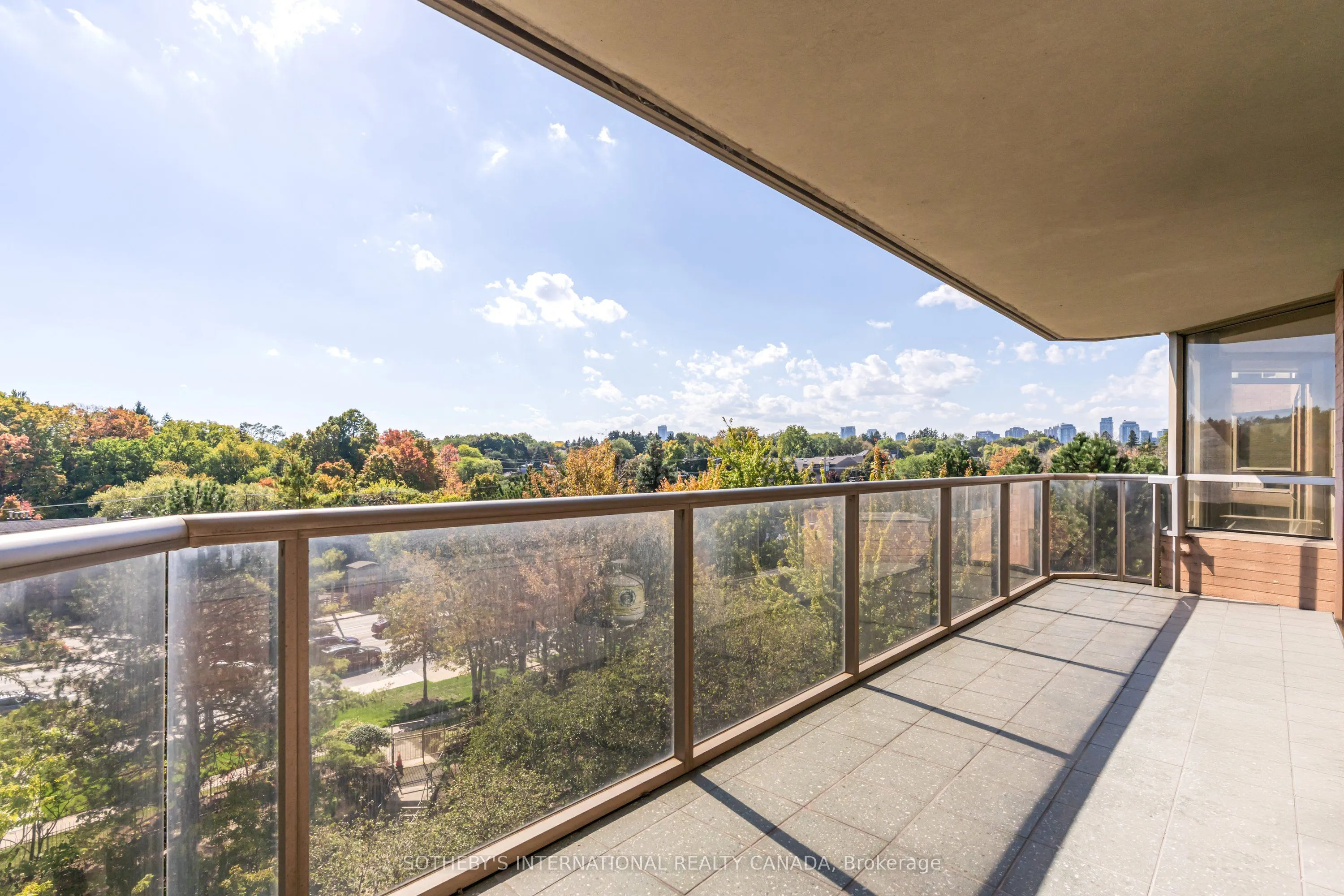 3181 Bayview Avenue, #512