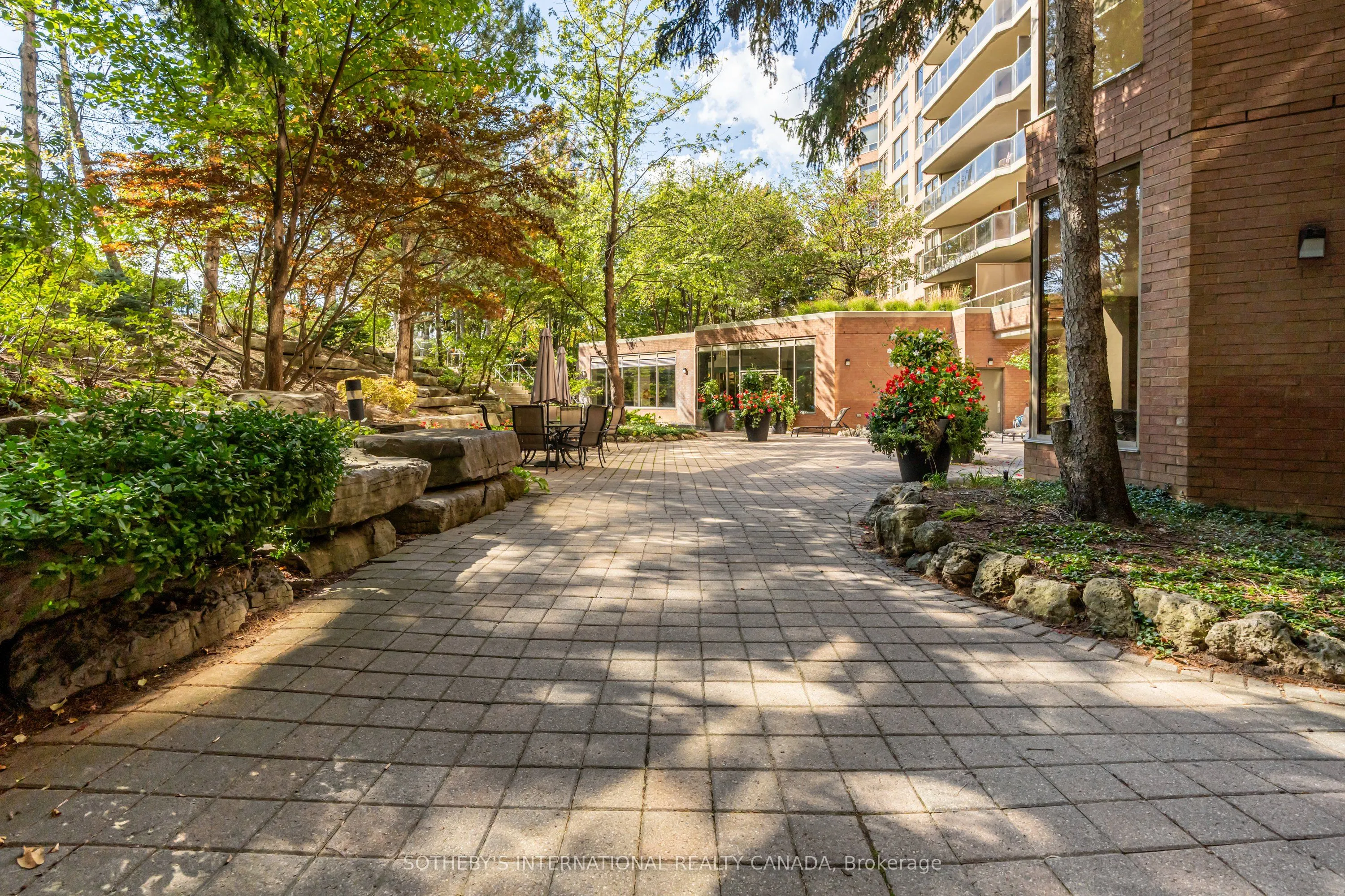 3181 Bayview Avenue, #512