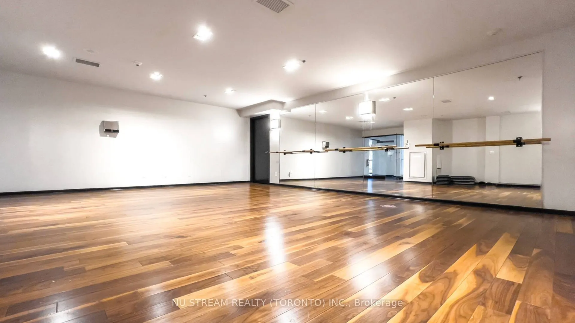 219 Fort York Boulevard, #3006