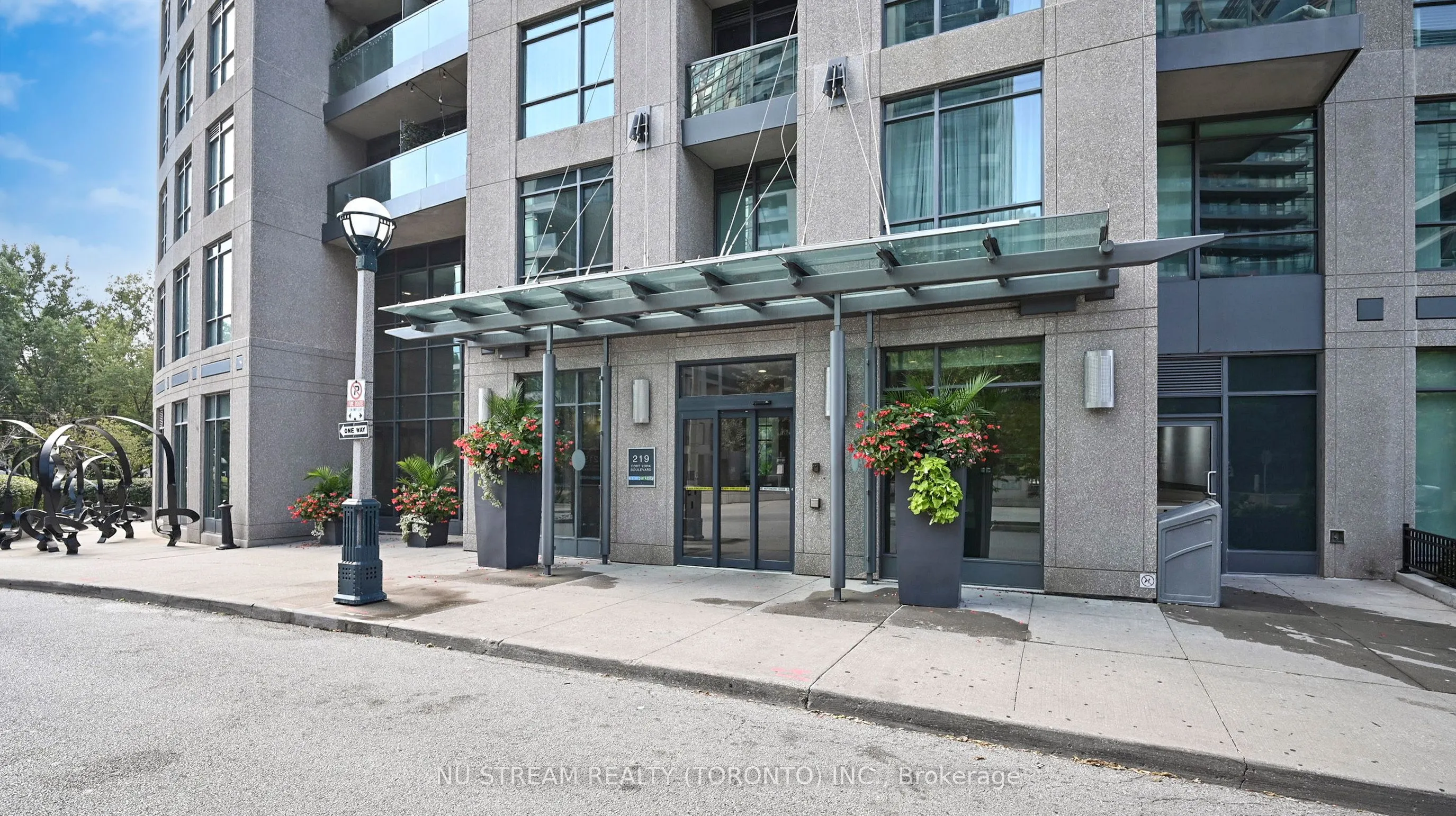 219 Fort York Boulevard, #3006