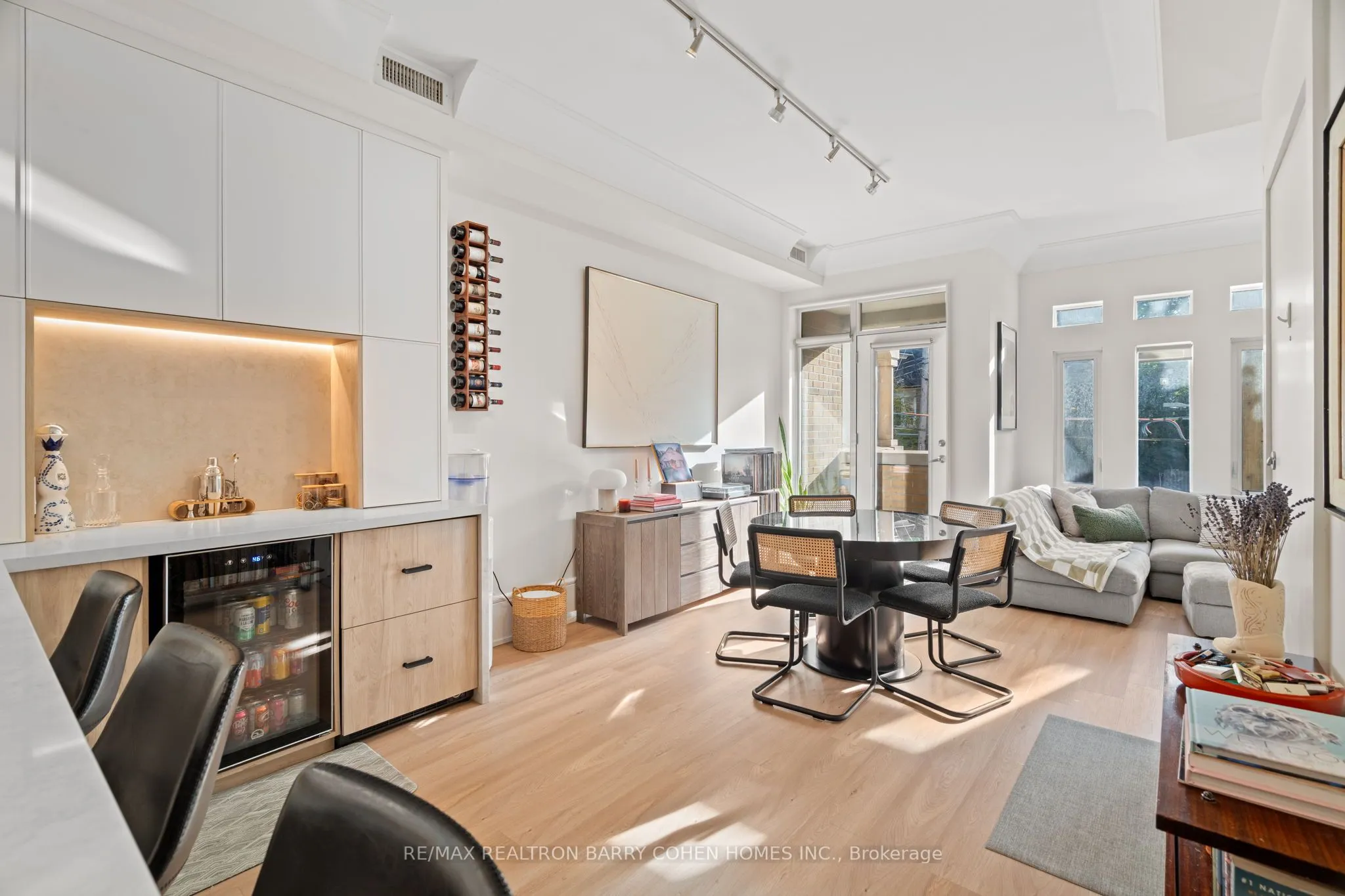 336 Davenport Road, #201