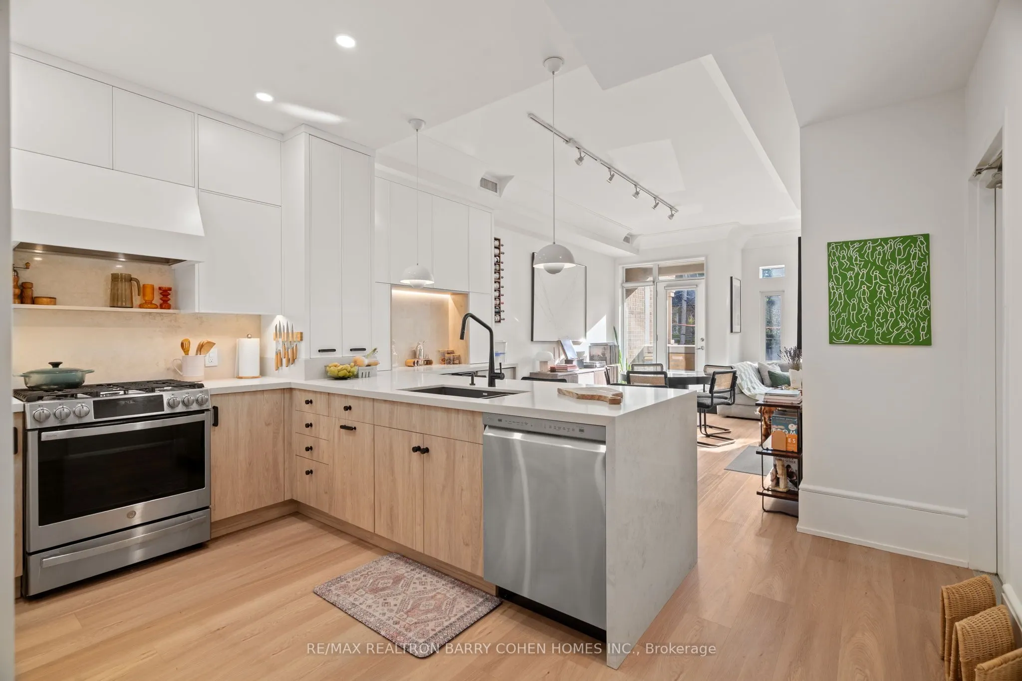 336 Davenport Road, #201