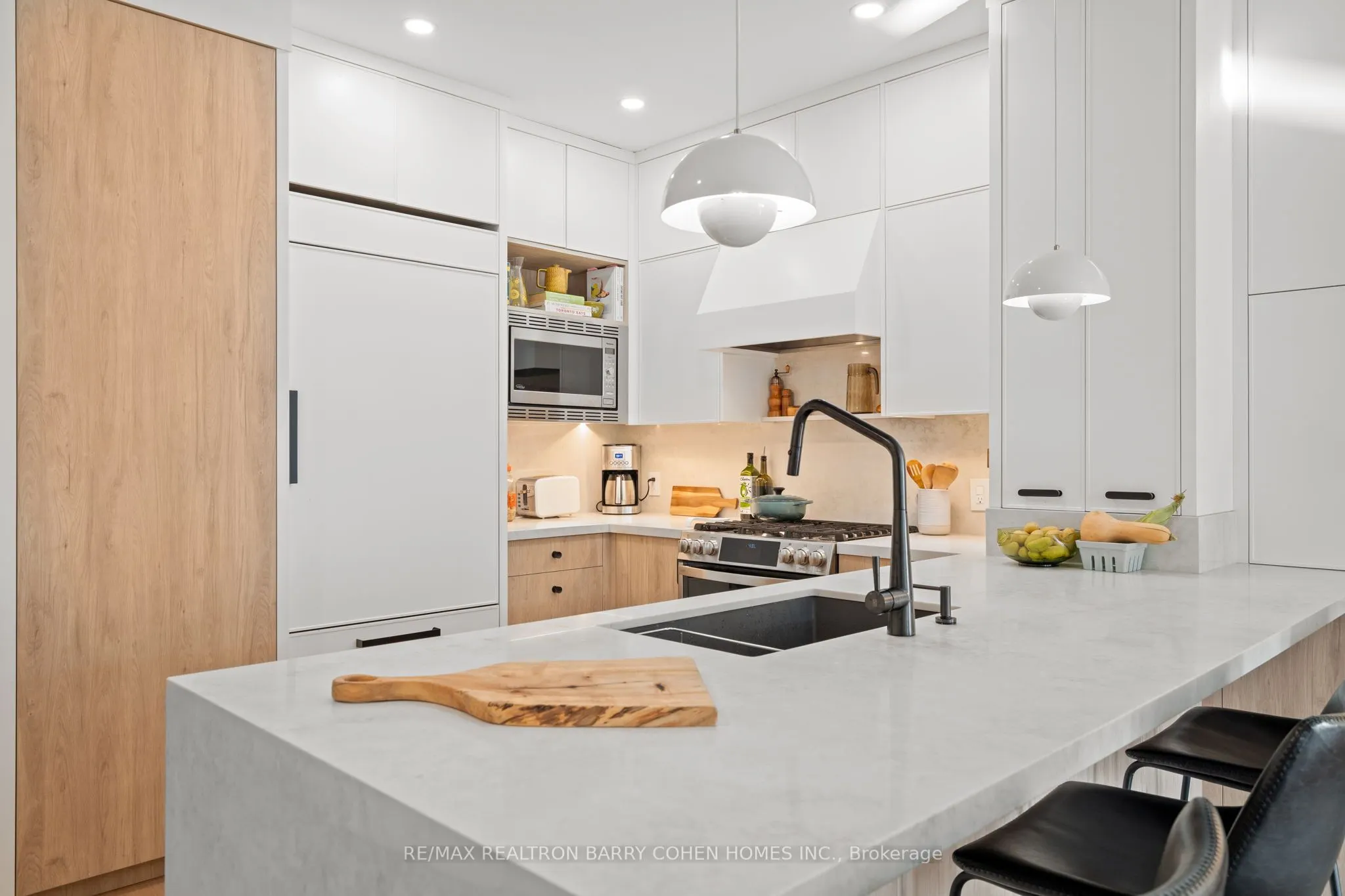 336 Davenport Road, #201