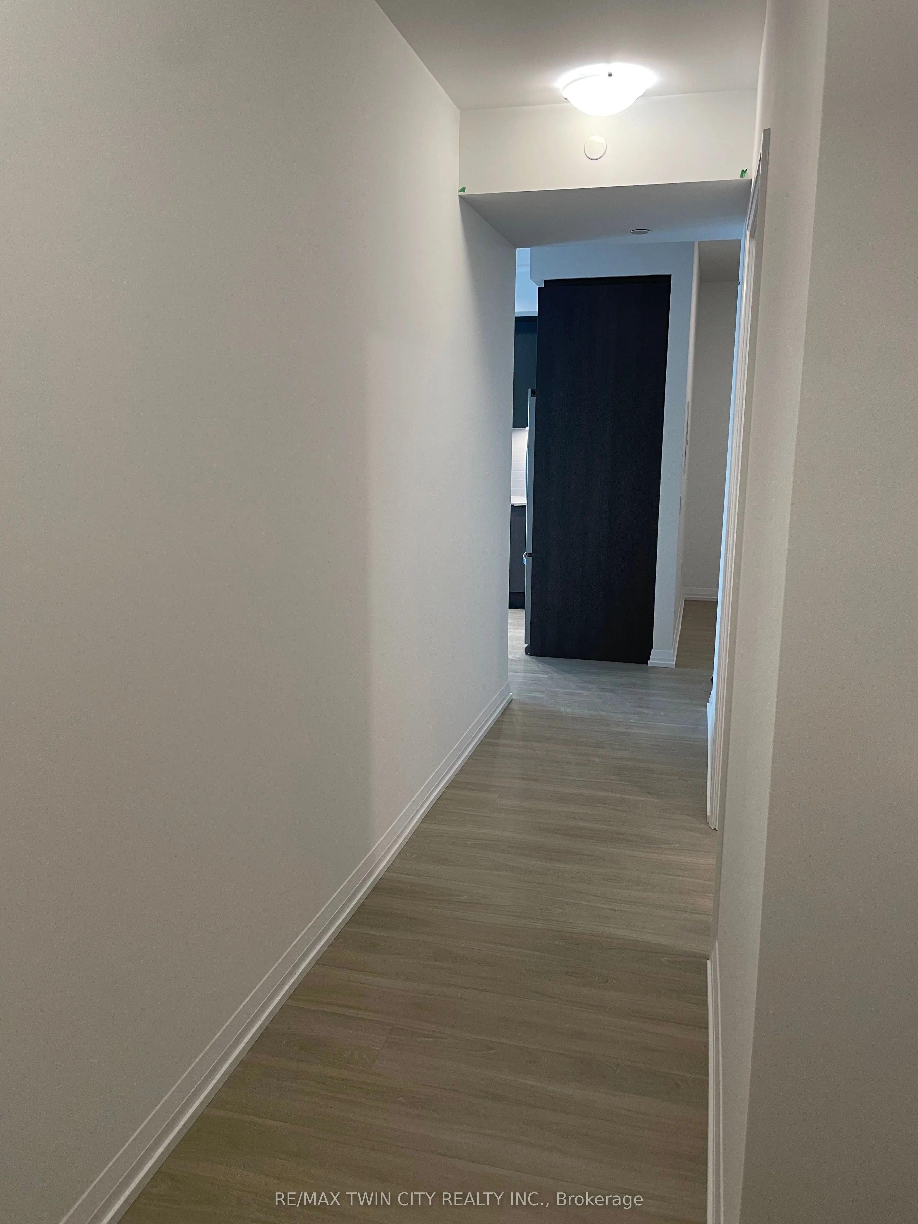 50 DUNFIELD Avenue, #512