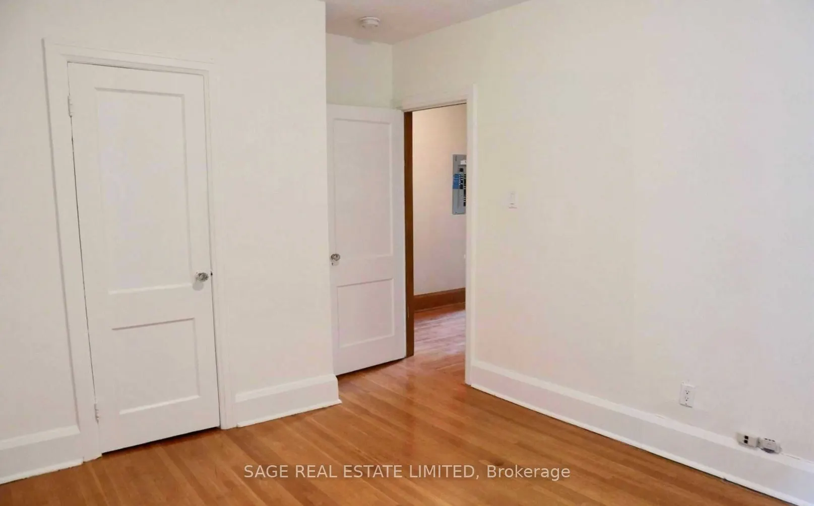 740 Avenue Road S, #Main
