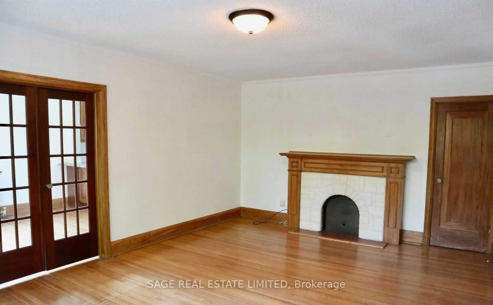 740 Avenue Road S, #Main