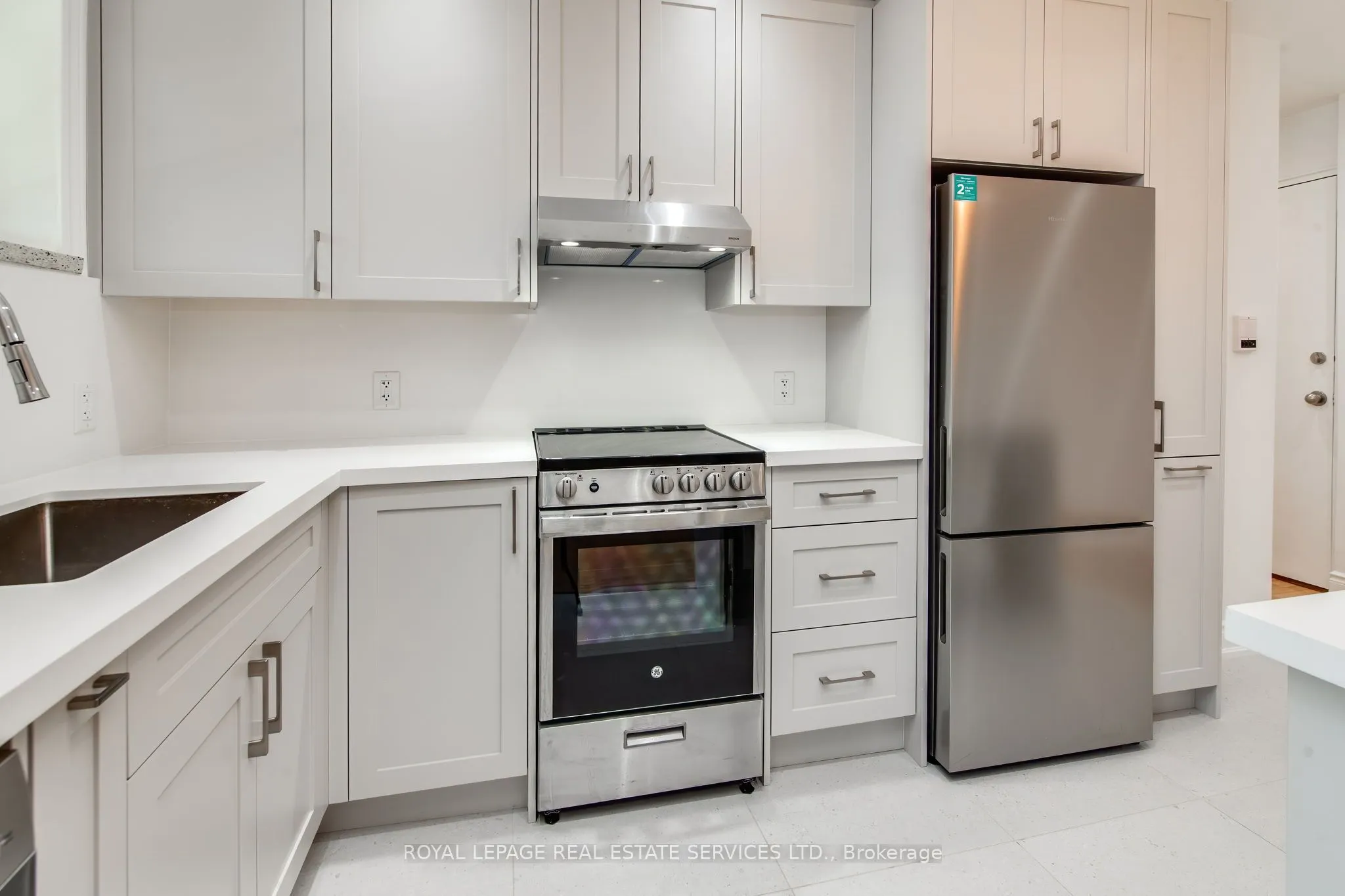 172 Sherwood Avenue, #206