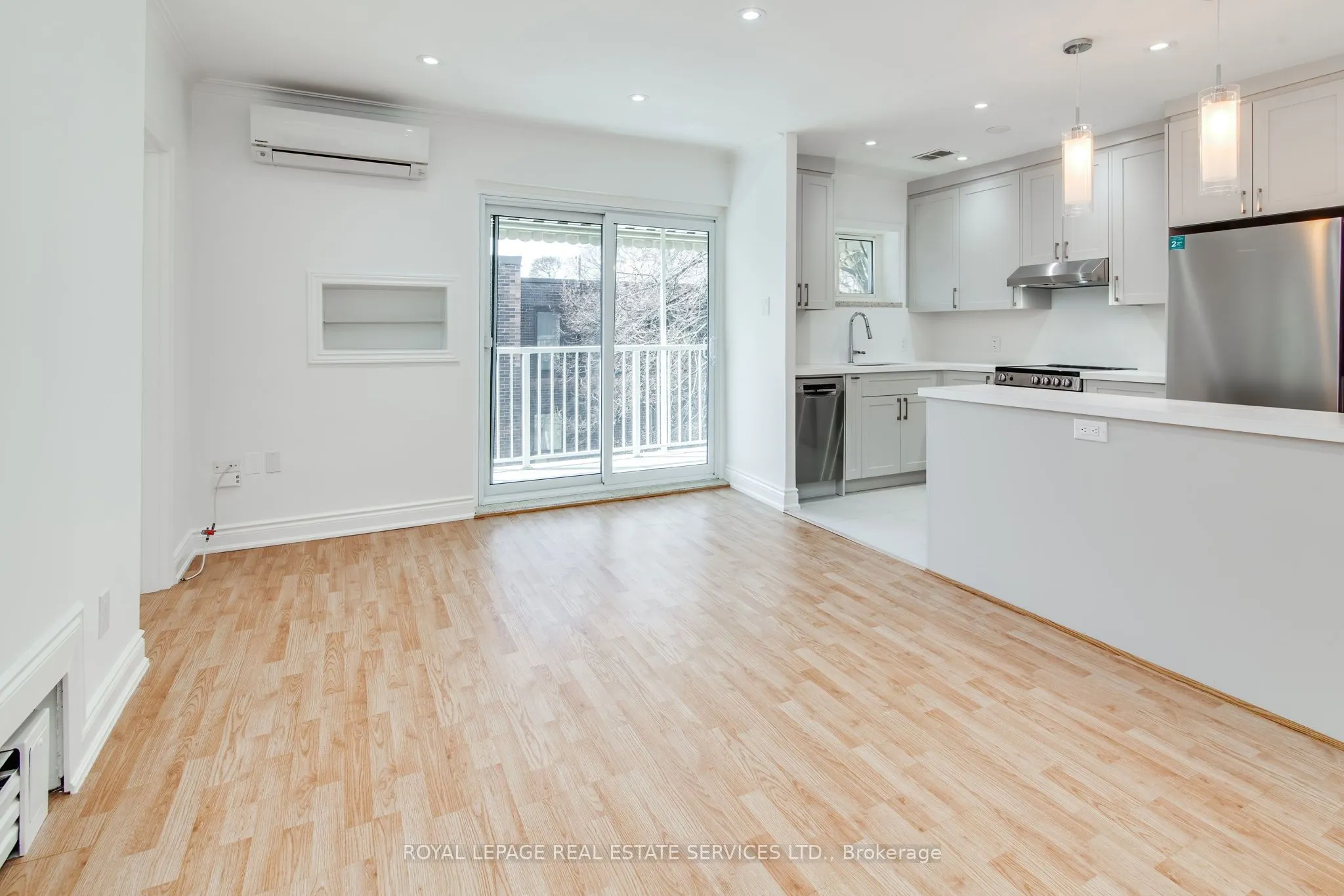 172 Sherwood Avenue, #206